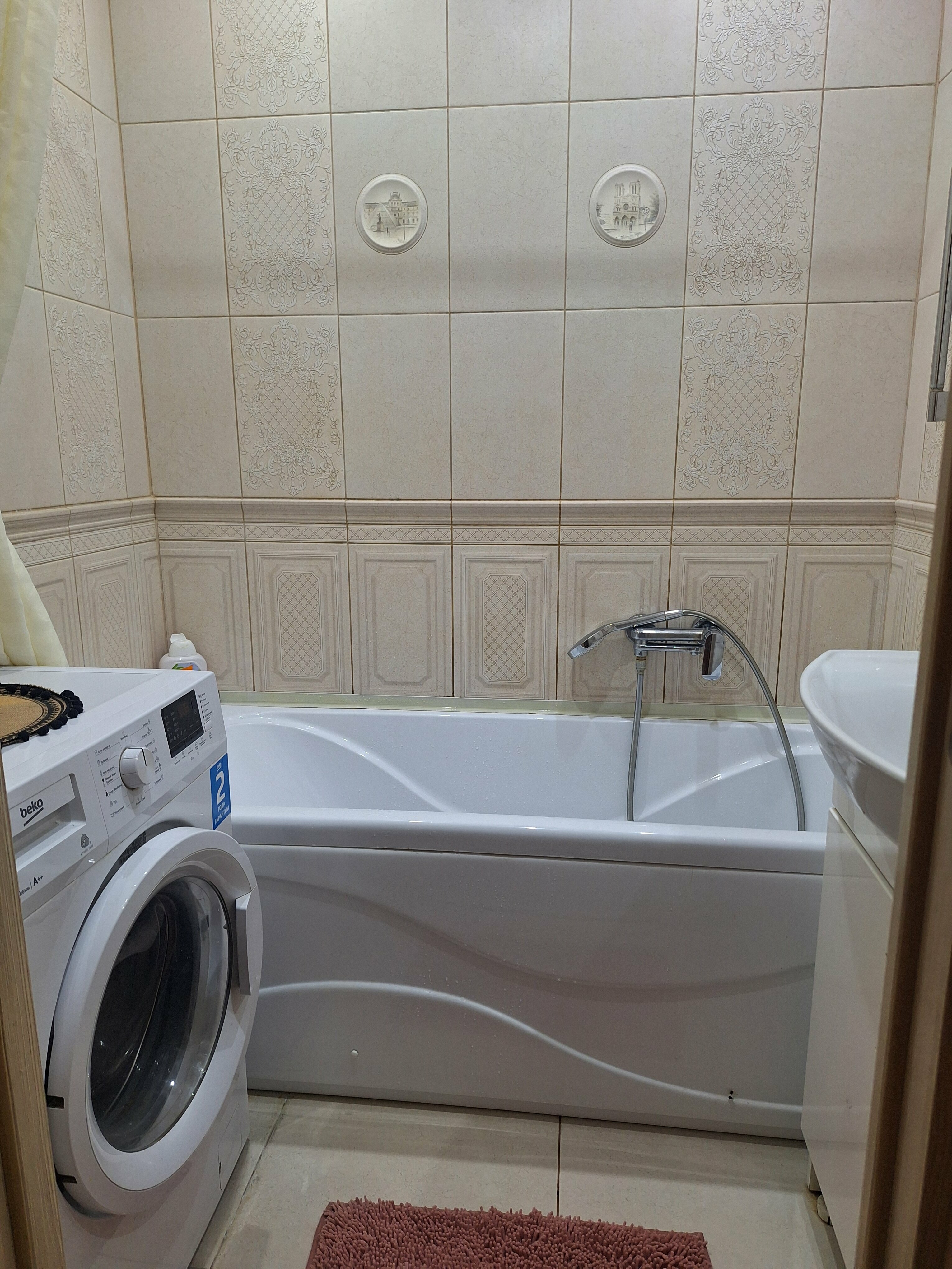 Cемейный номер с собственной ванной комнатой