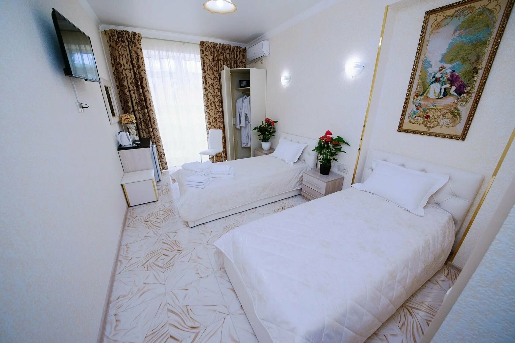 Двухместный номер с 2 отдельными кроватями и балконом