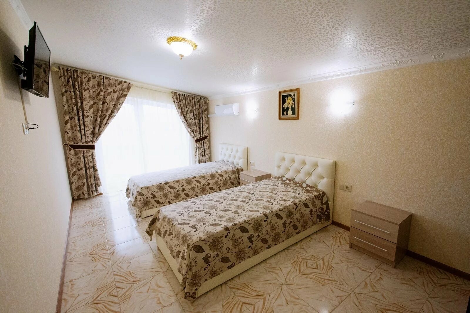 Двухместный номер с 2 отдельными кроватями и балконом