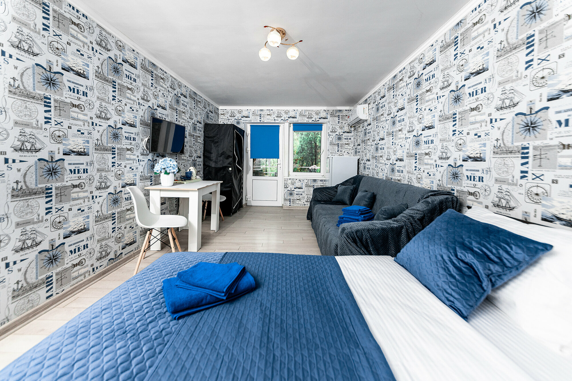 Четырехместный номер с балконом