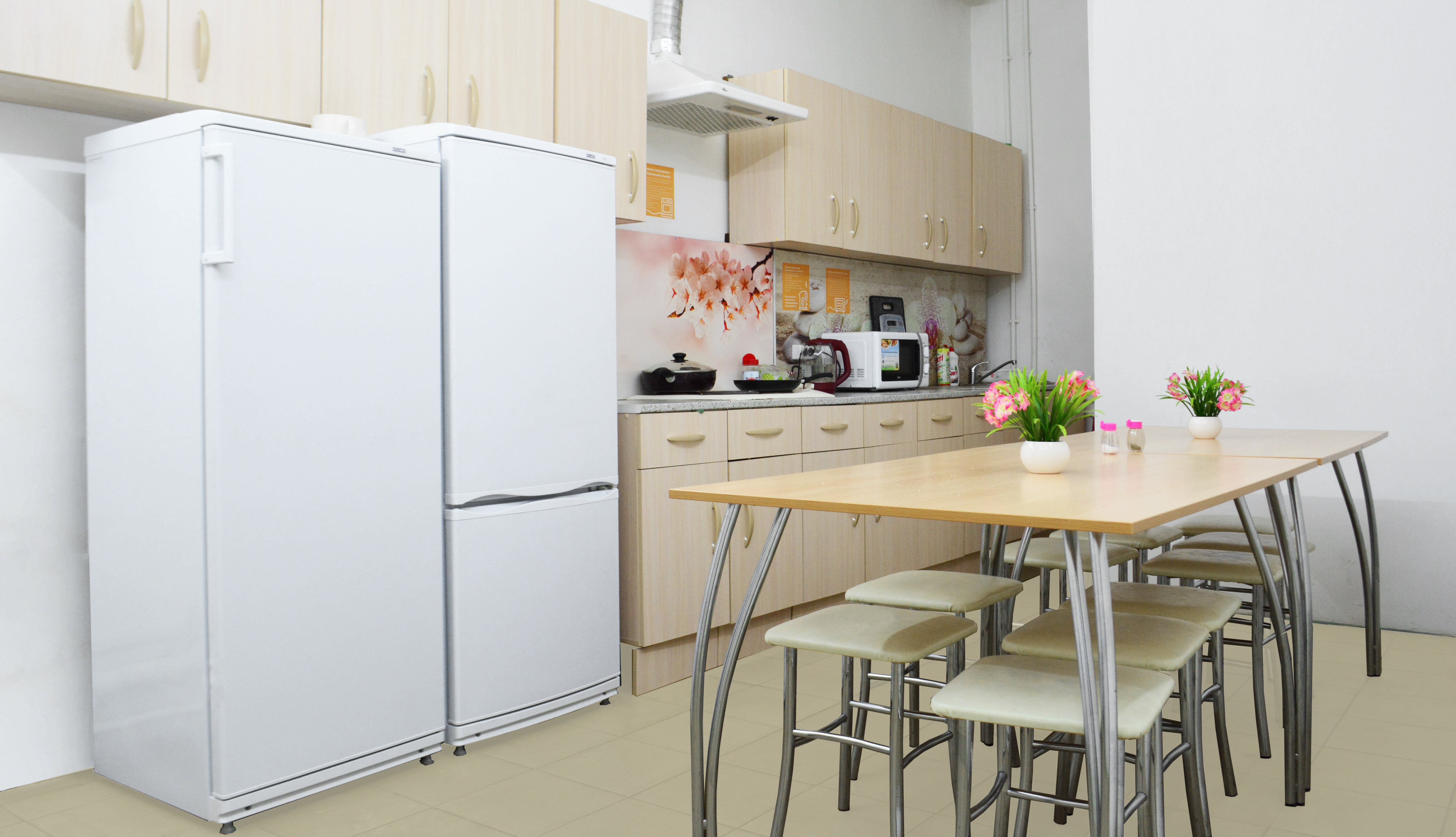 Спальное место на двухъярусной кровати в общем номере для мужчин