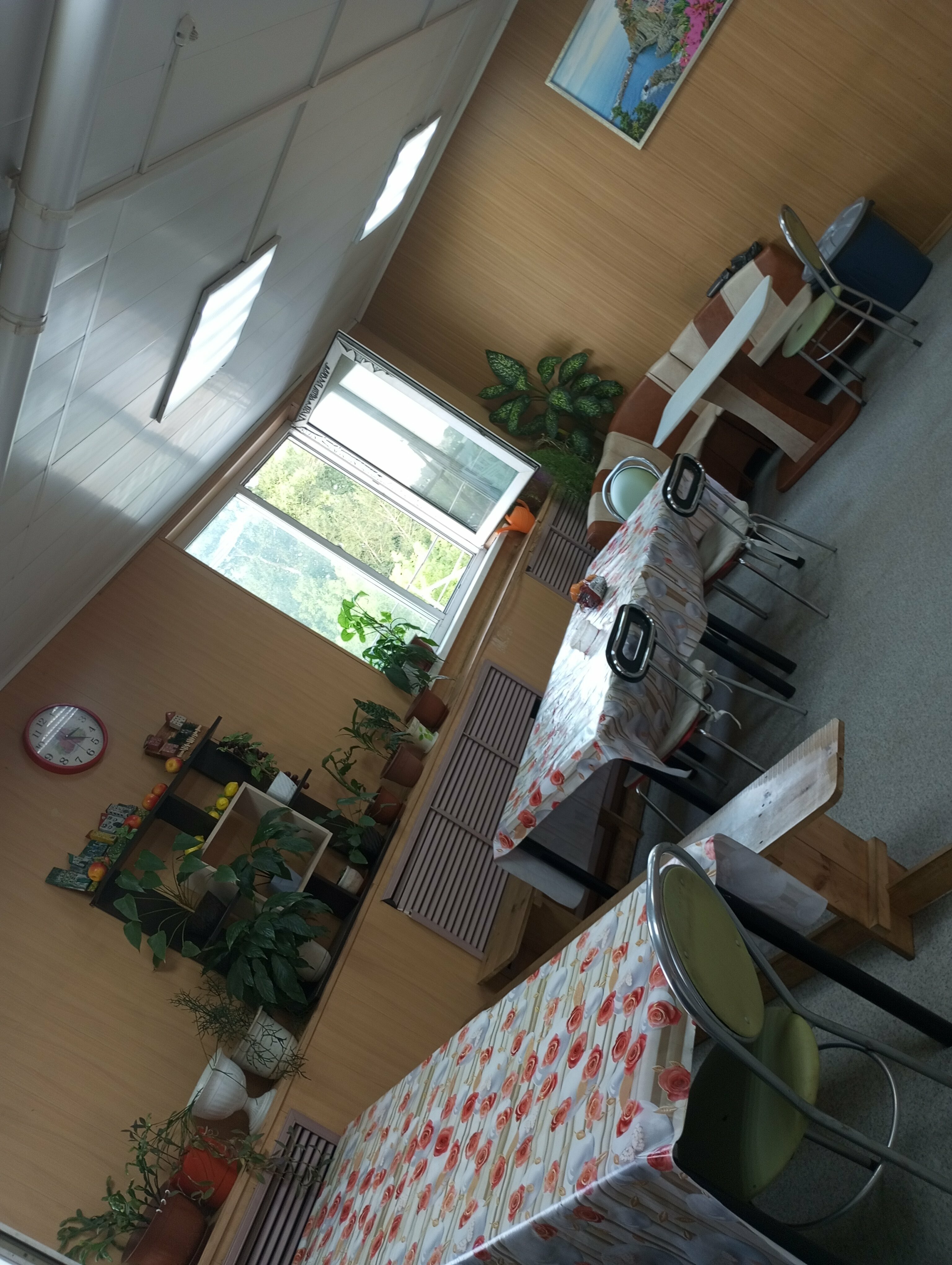 Общий номер для мужчин и женщин с 8 кроватями