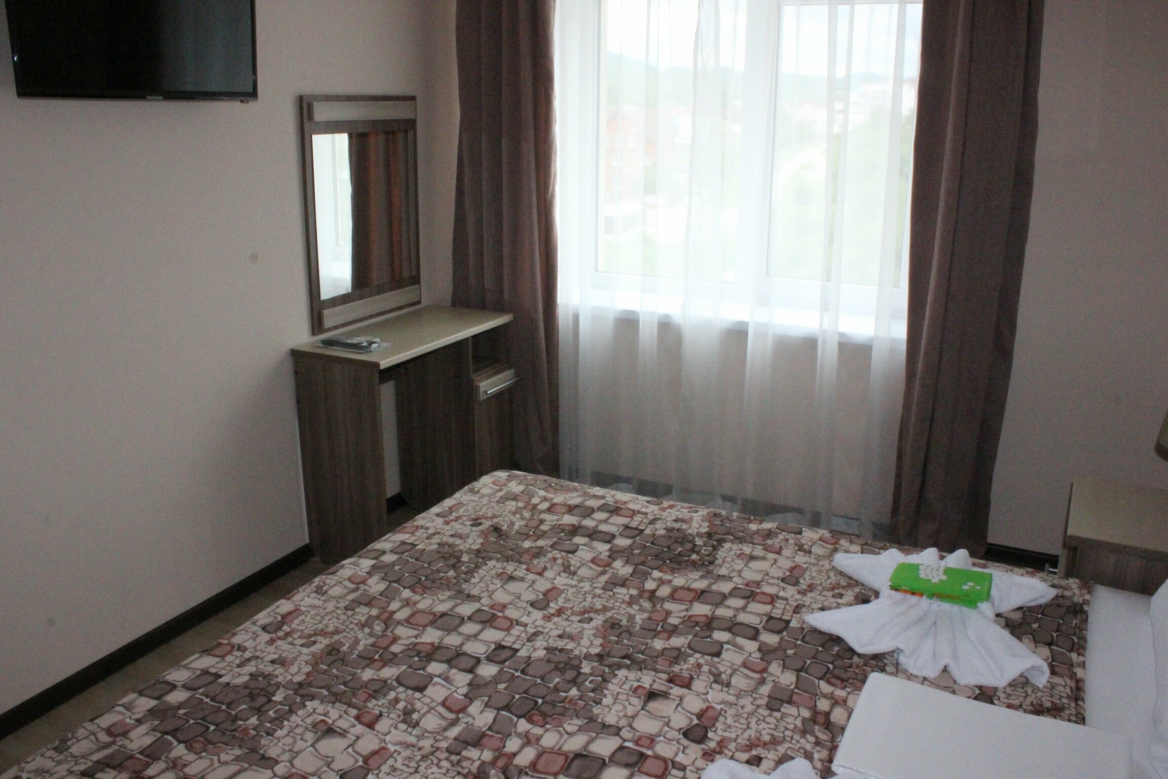 Семейный номер с видом на горы