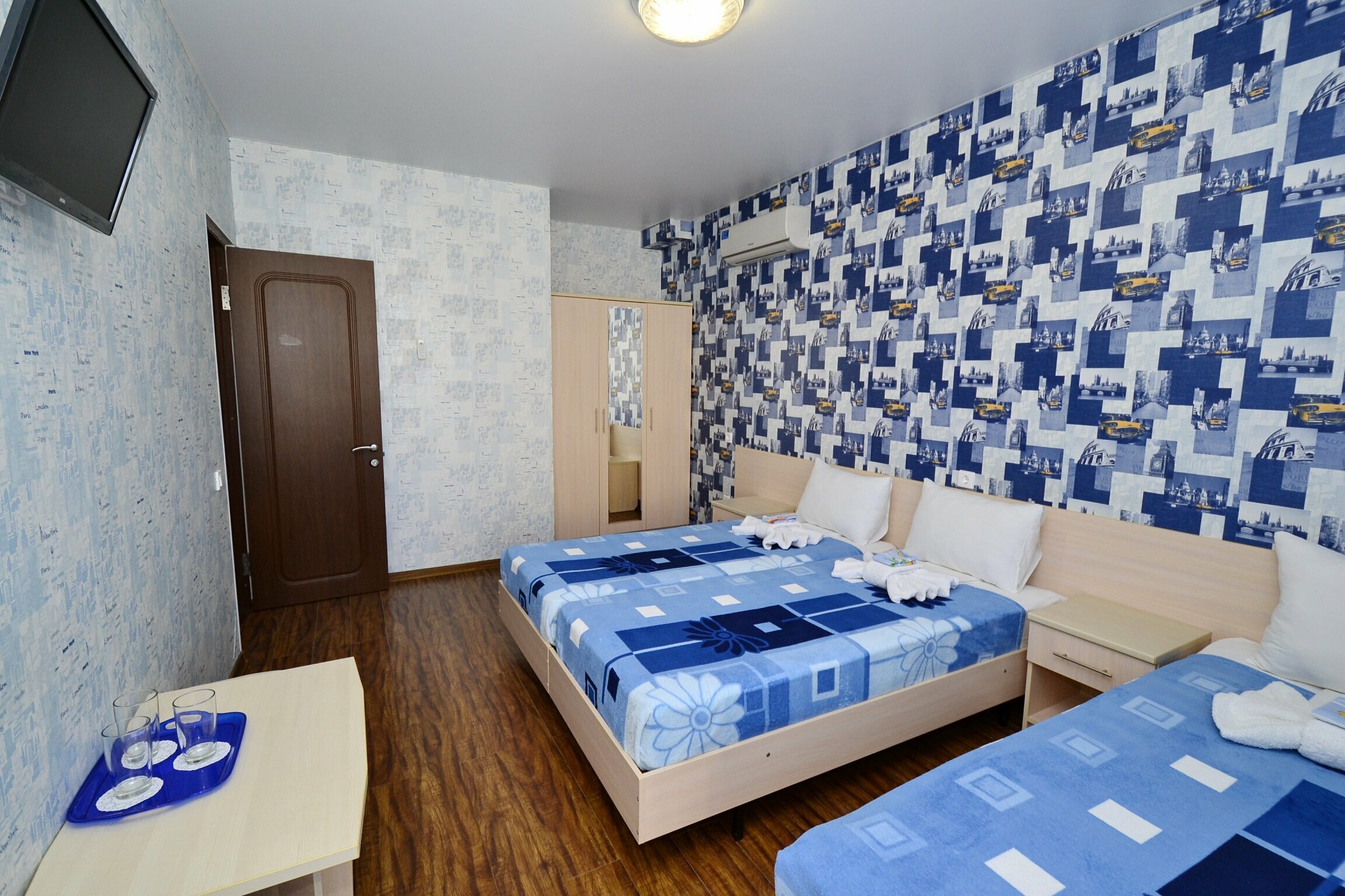 Семейный номер с балконом