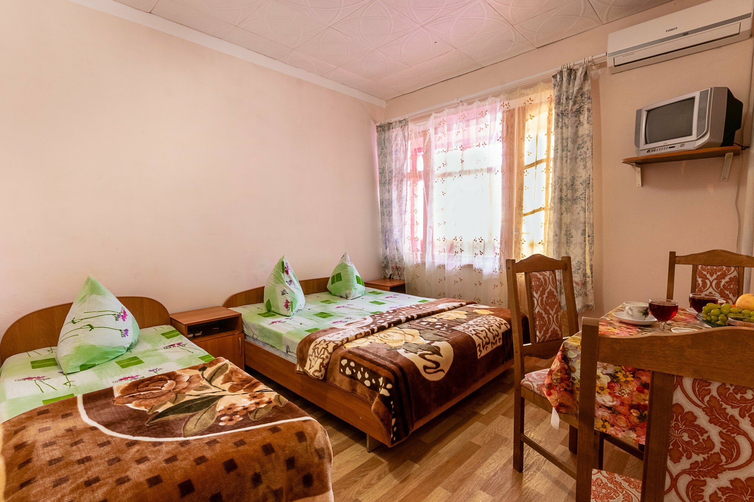 Трехместный номер с балконом