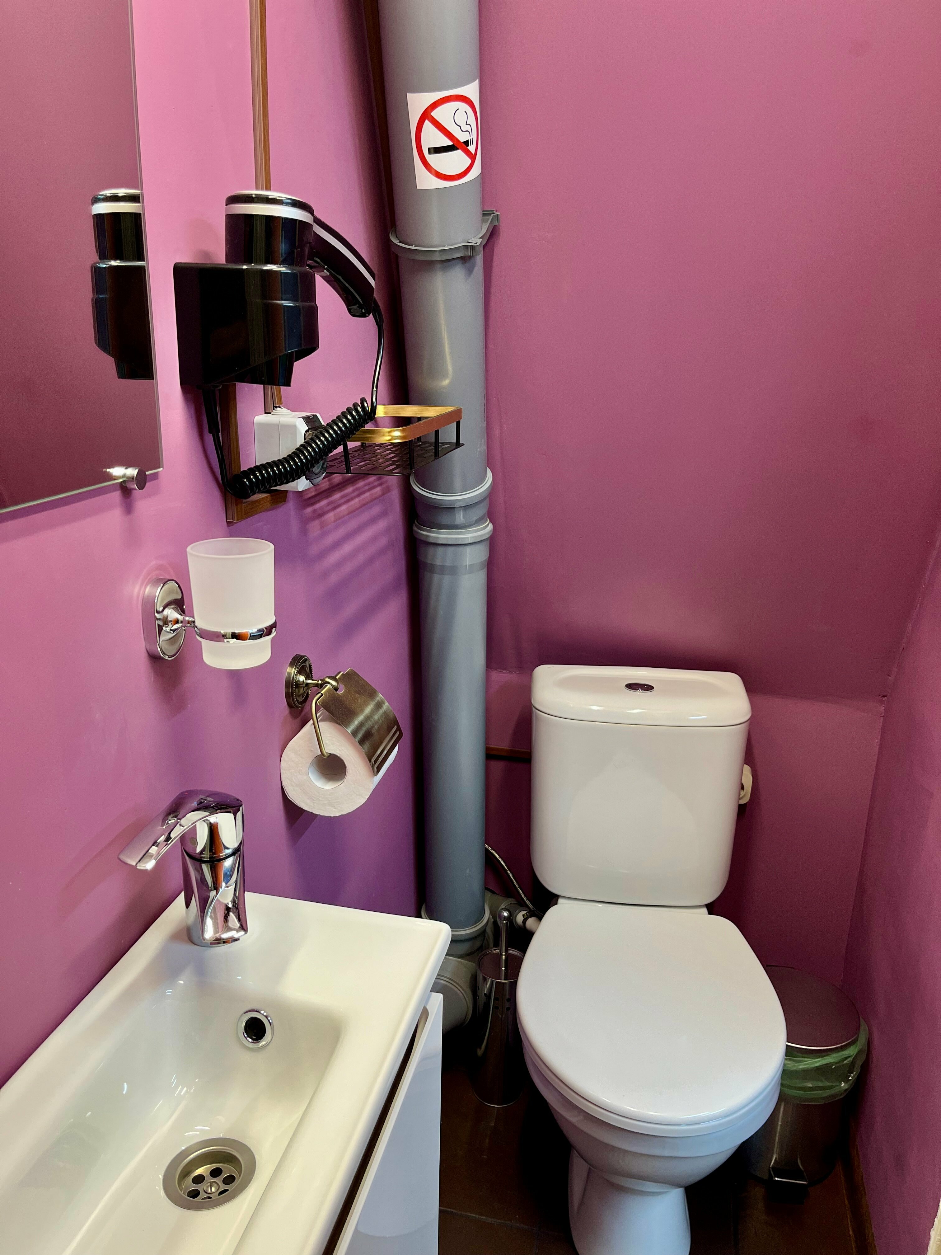 Двухместный комфортный номер с ванной комнатой