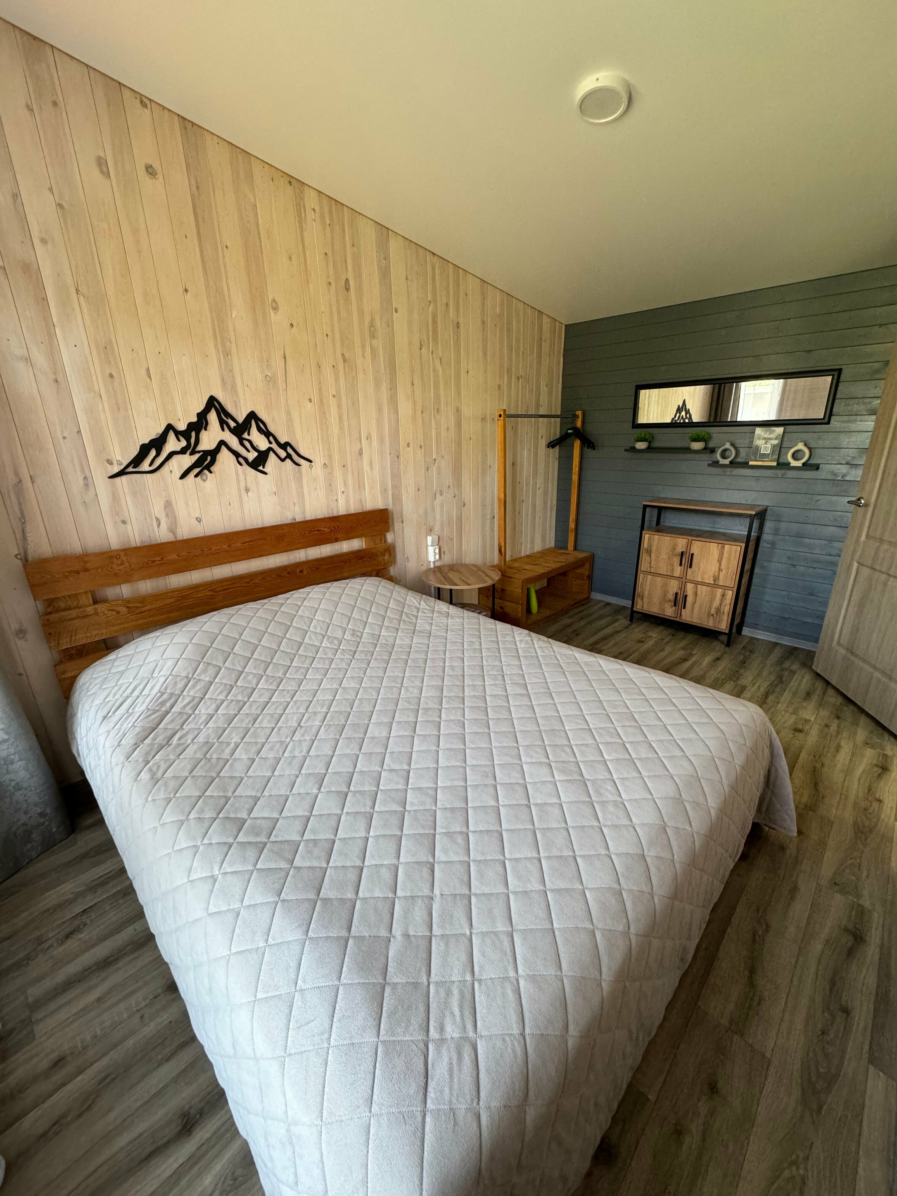 Четырехместный номер с видом на горы