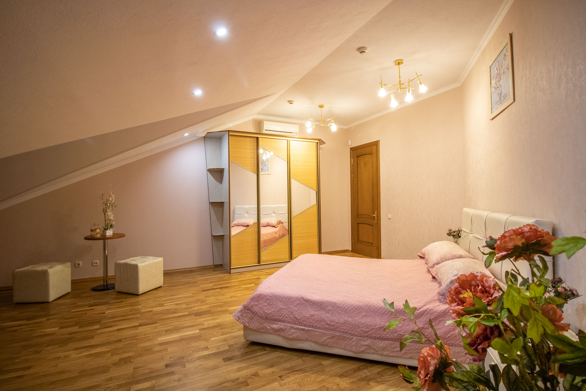 Двухуровневые апартаменты