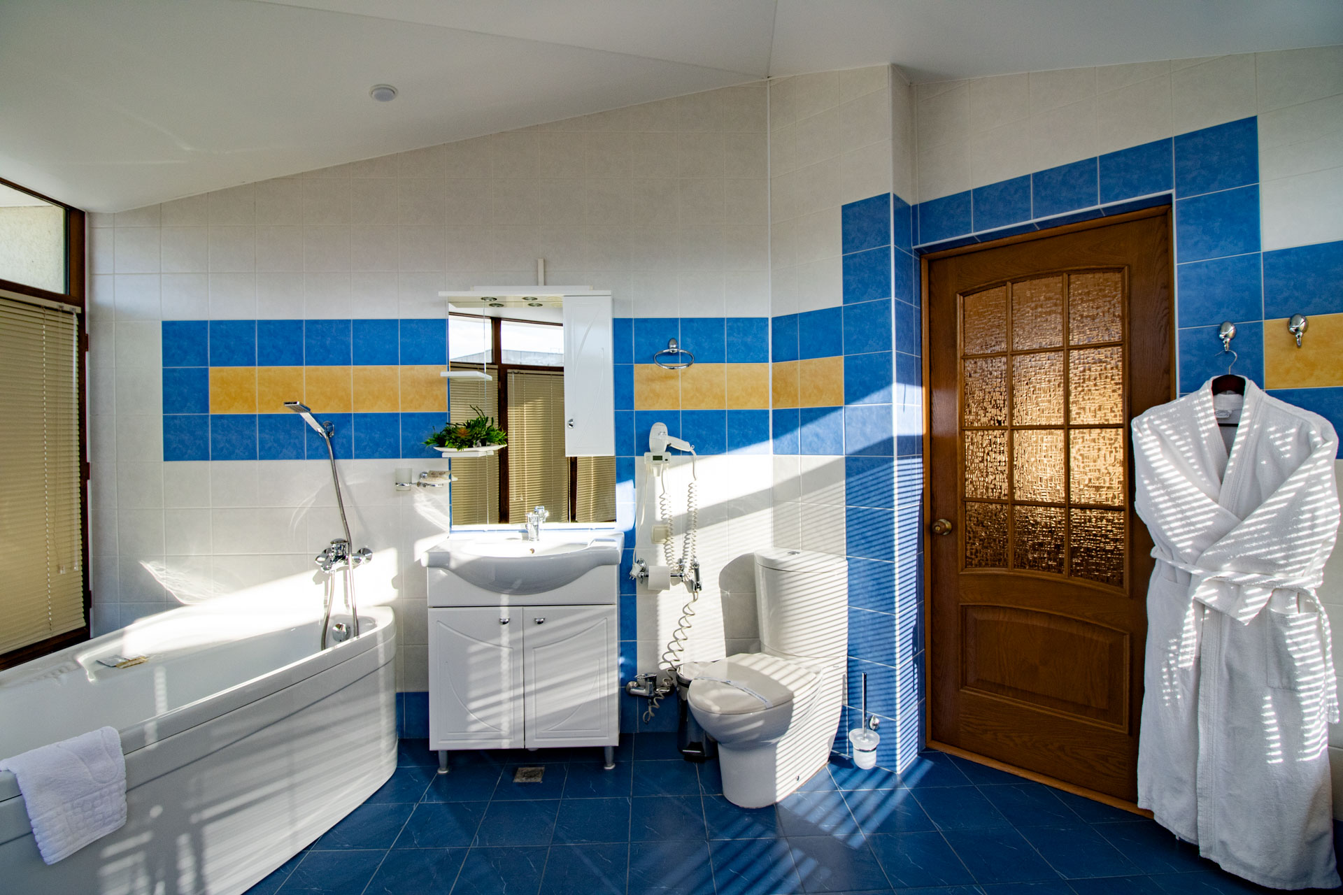 Двухуровневый четырехместный номер