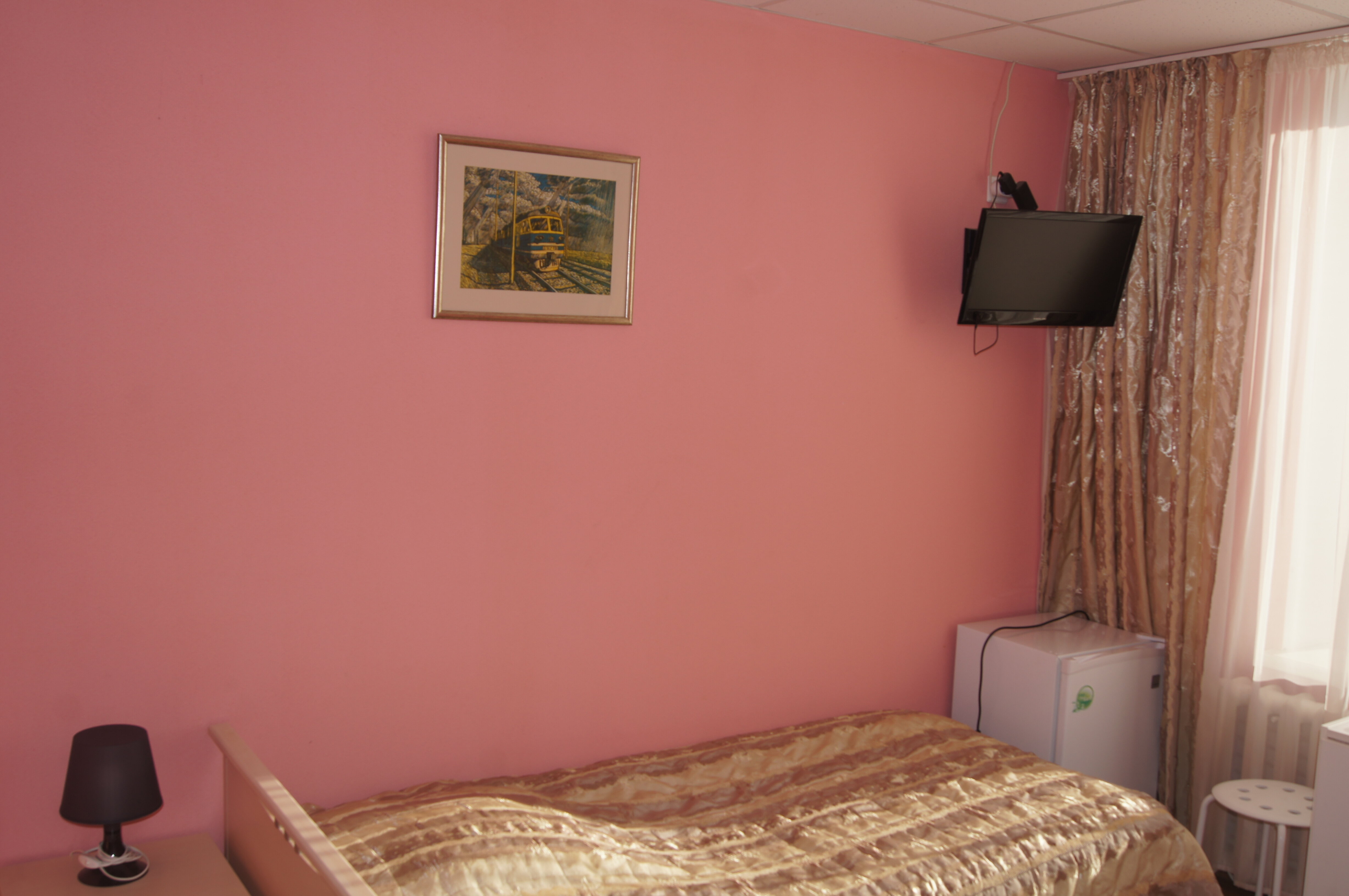 Одноместный номер с общим душем и туалетом