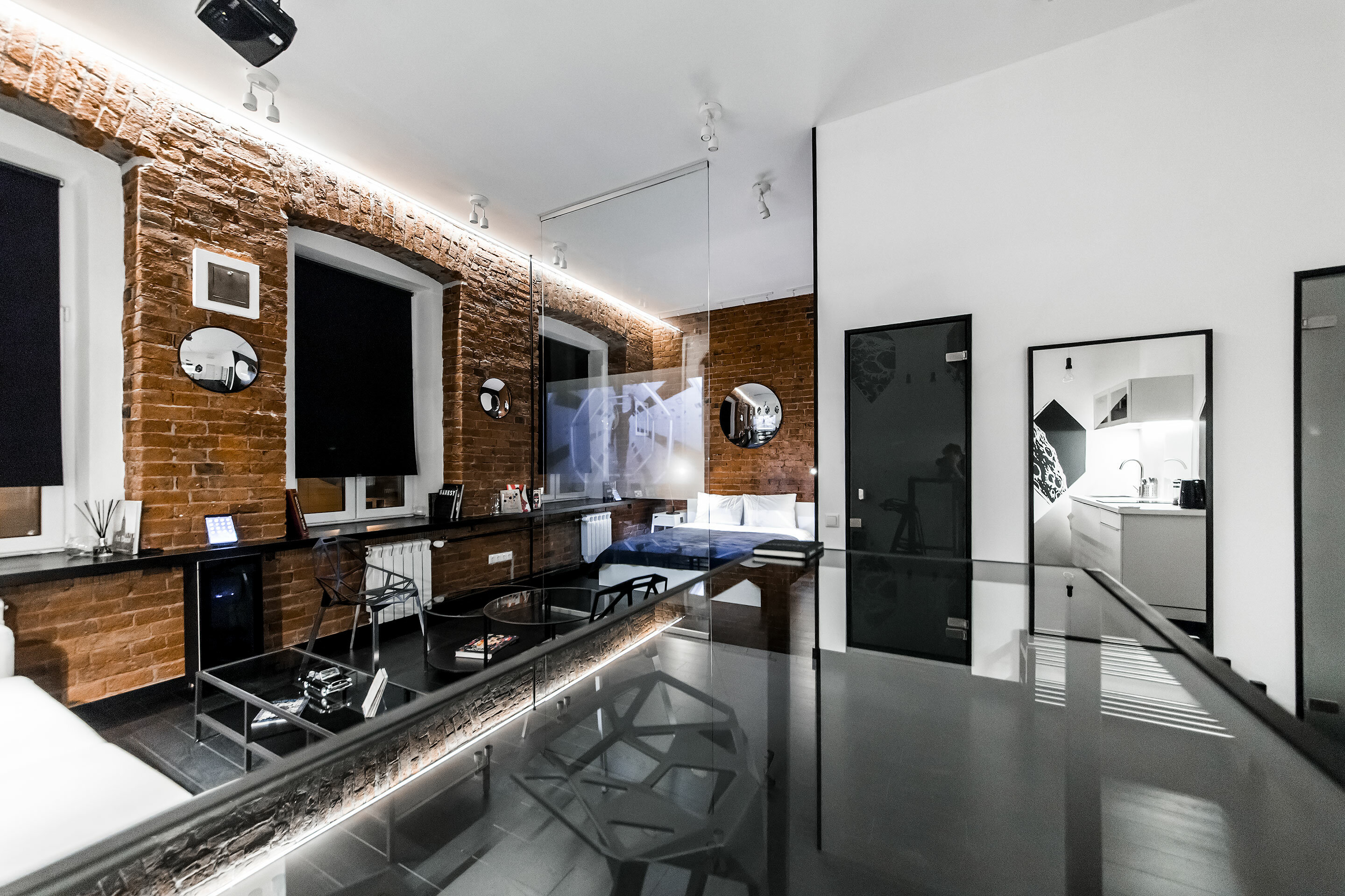 Номер-студия с кроватью размера «queen-size»