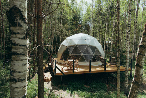 Четырехместный дом Сфера с терассой, чаном и мангальной зоной.