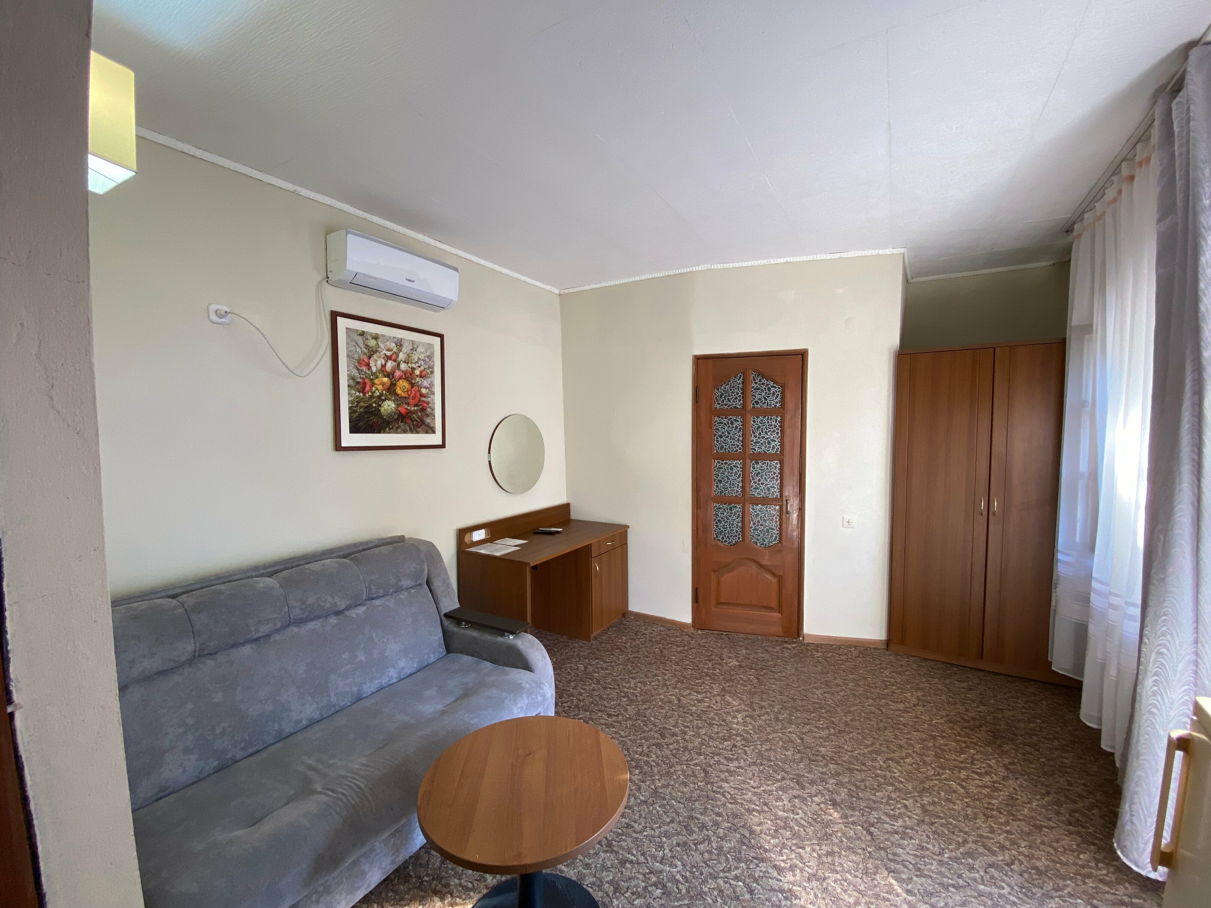 Семейный номер с балконом