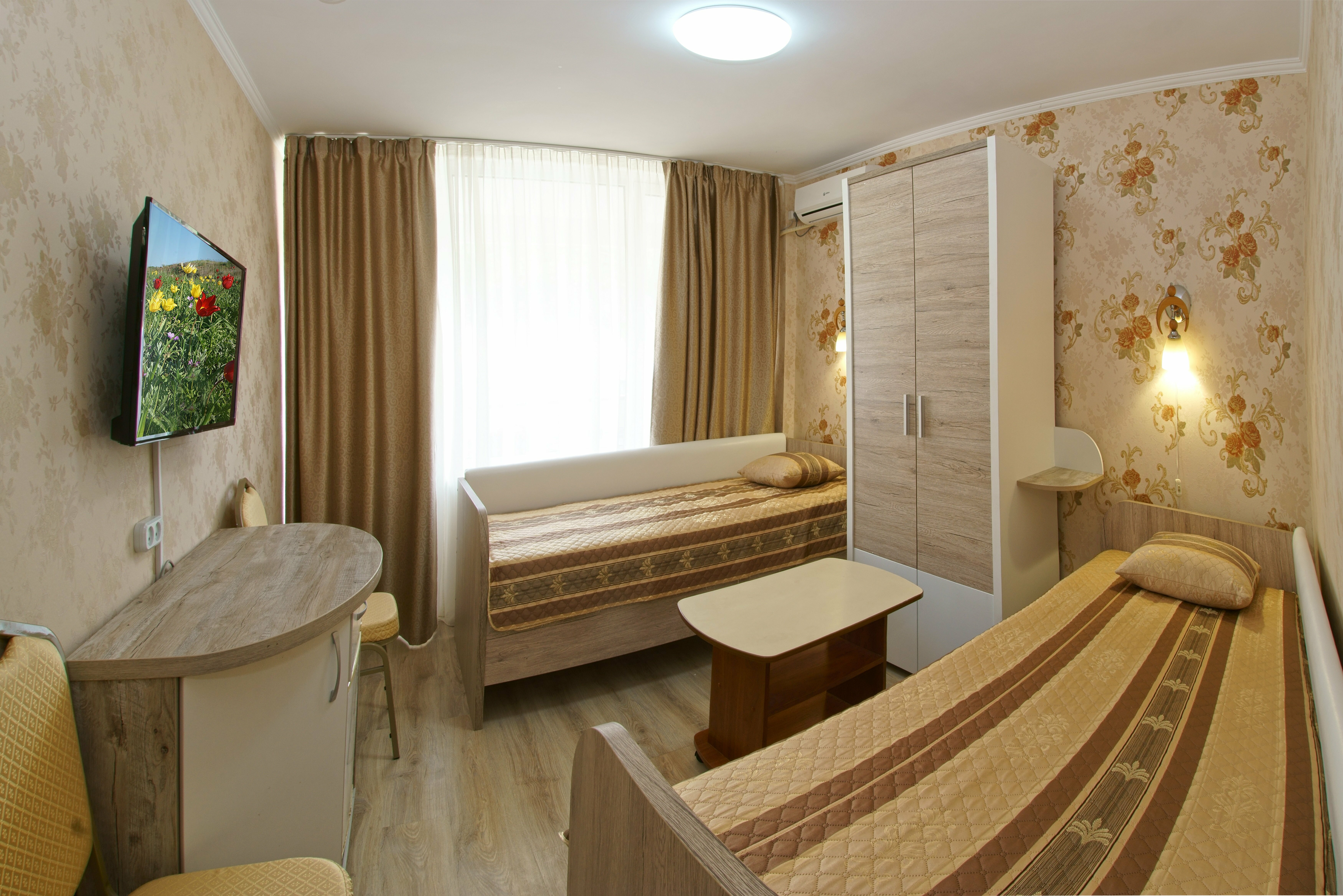 Двухместный номер с 1 кроватью или 2 отдельными кроватями и балконом