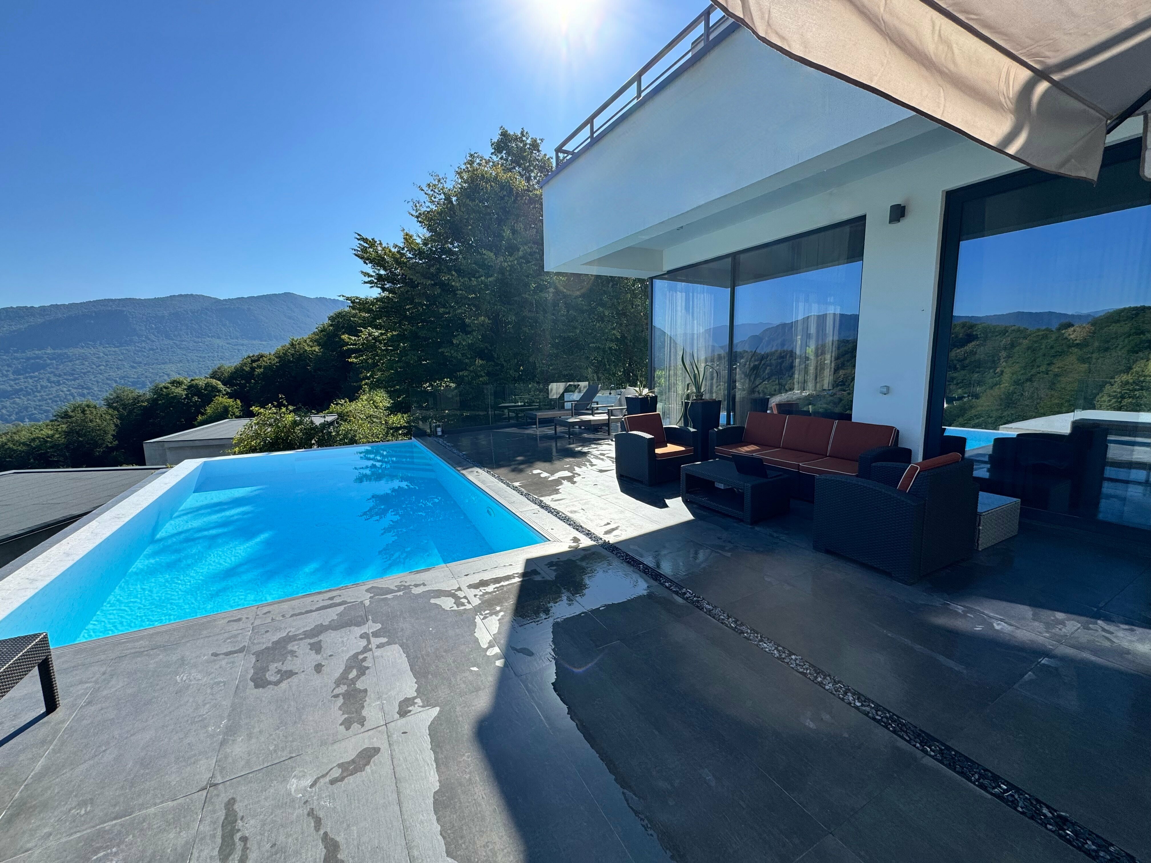 Вилла с собственным бассейном