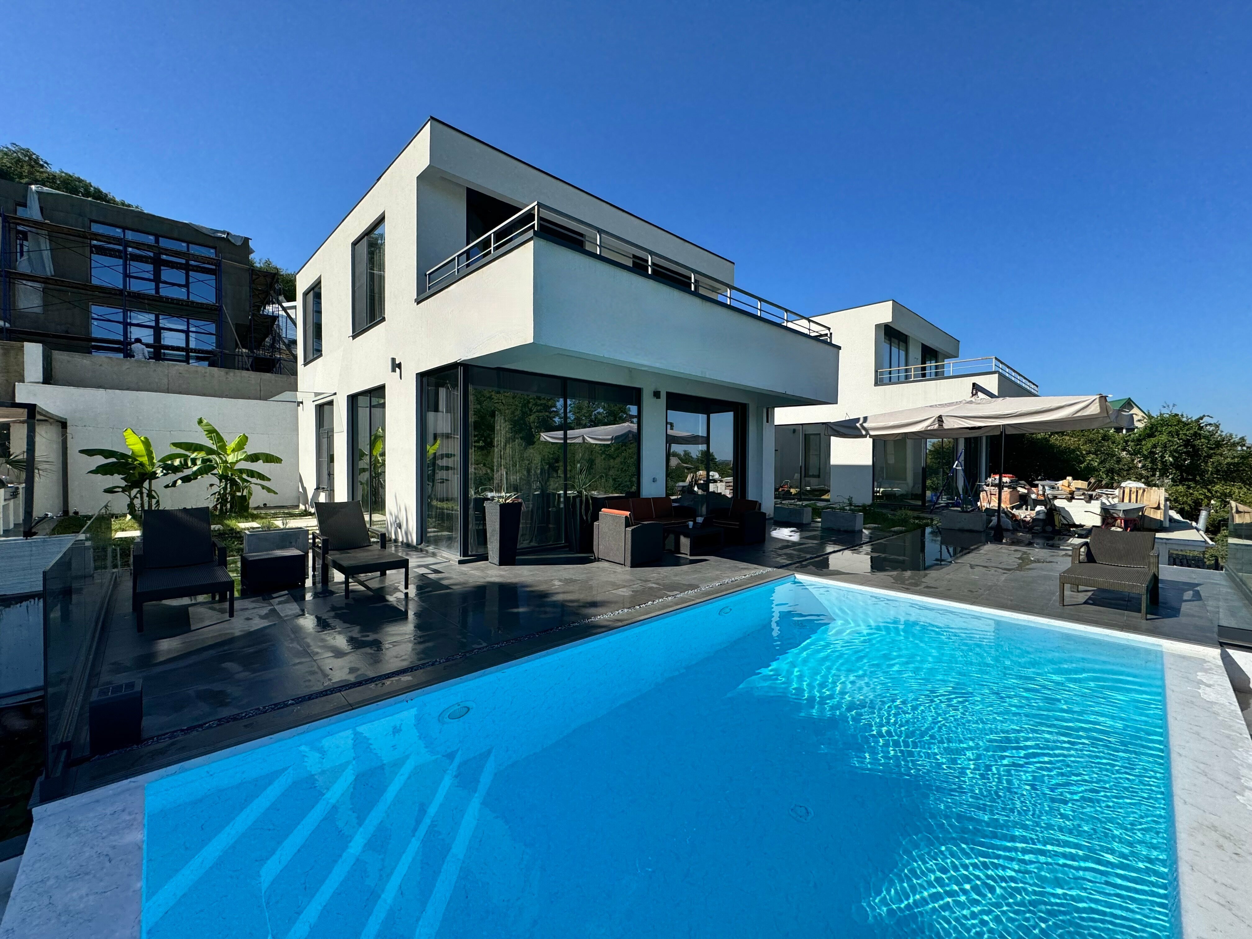 Вилла с собственным бассейном