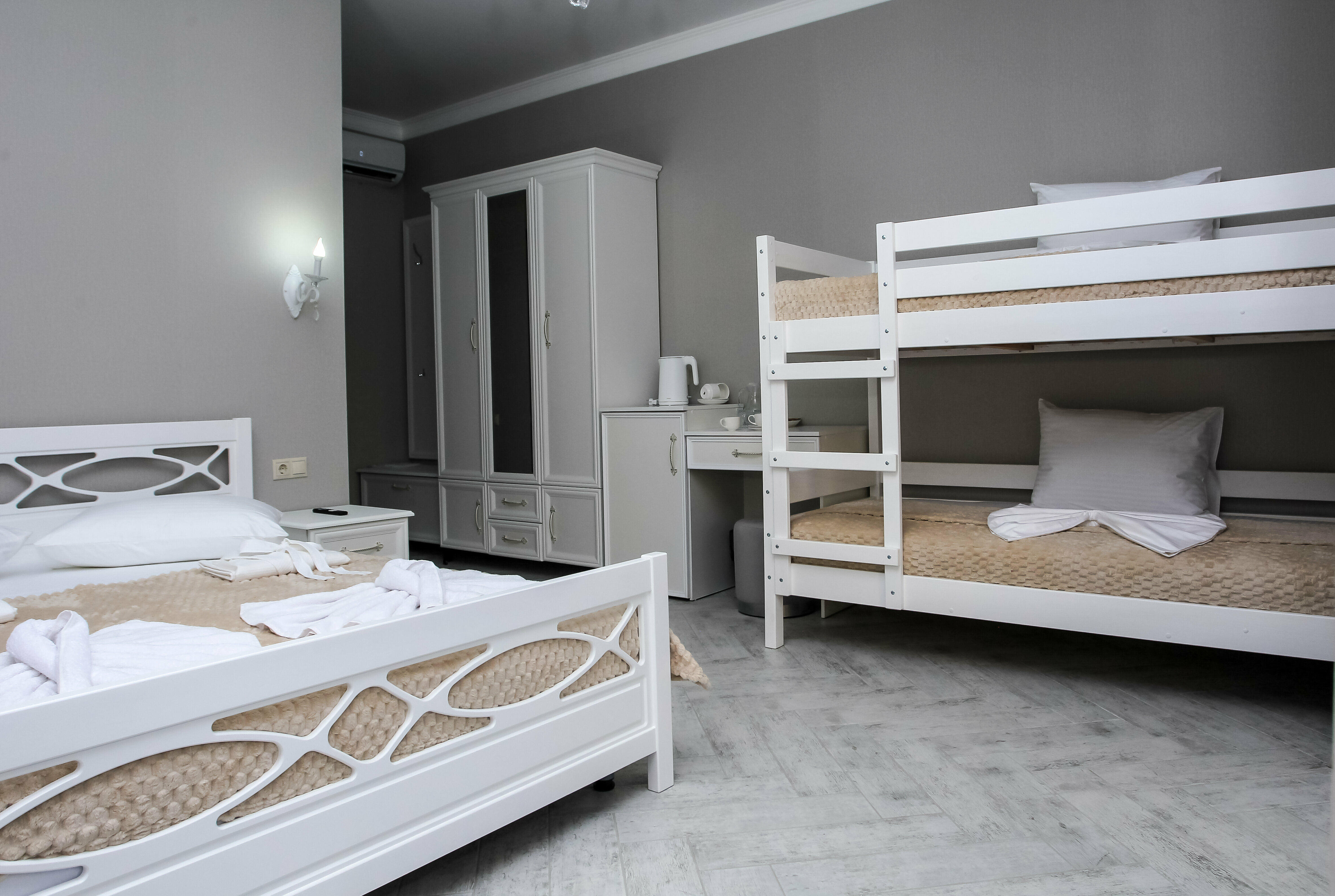 Семейный номер с видом на море