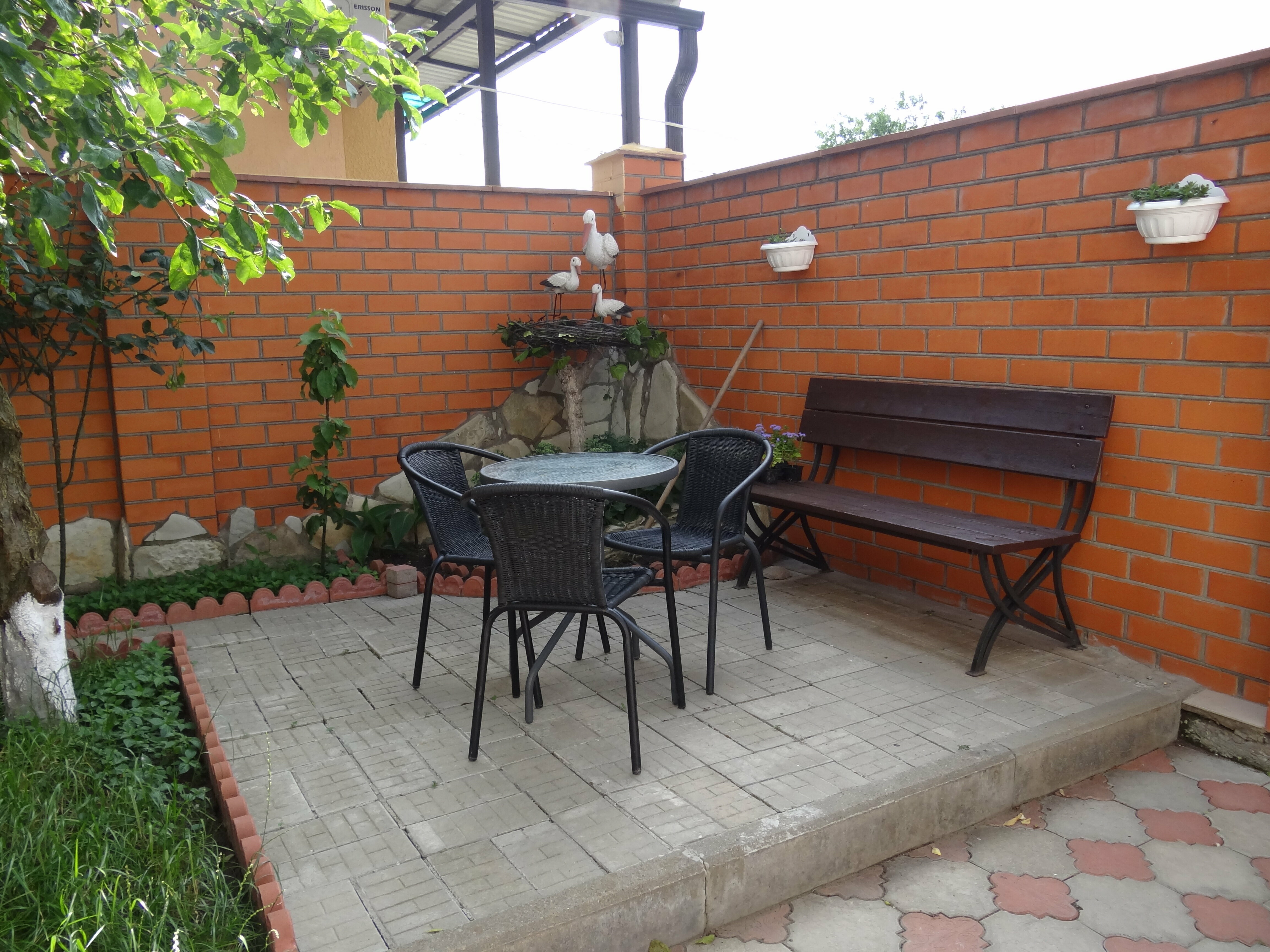 Четырехместный номер с видом на сад