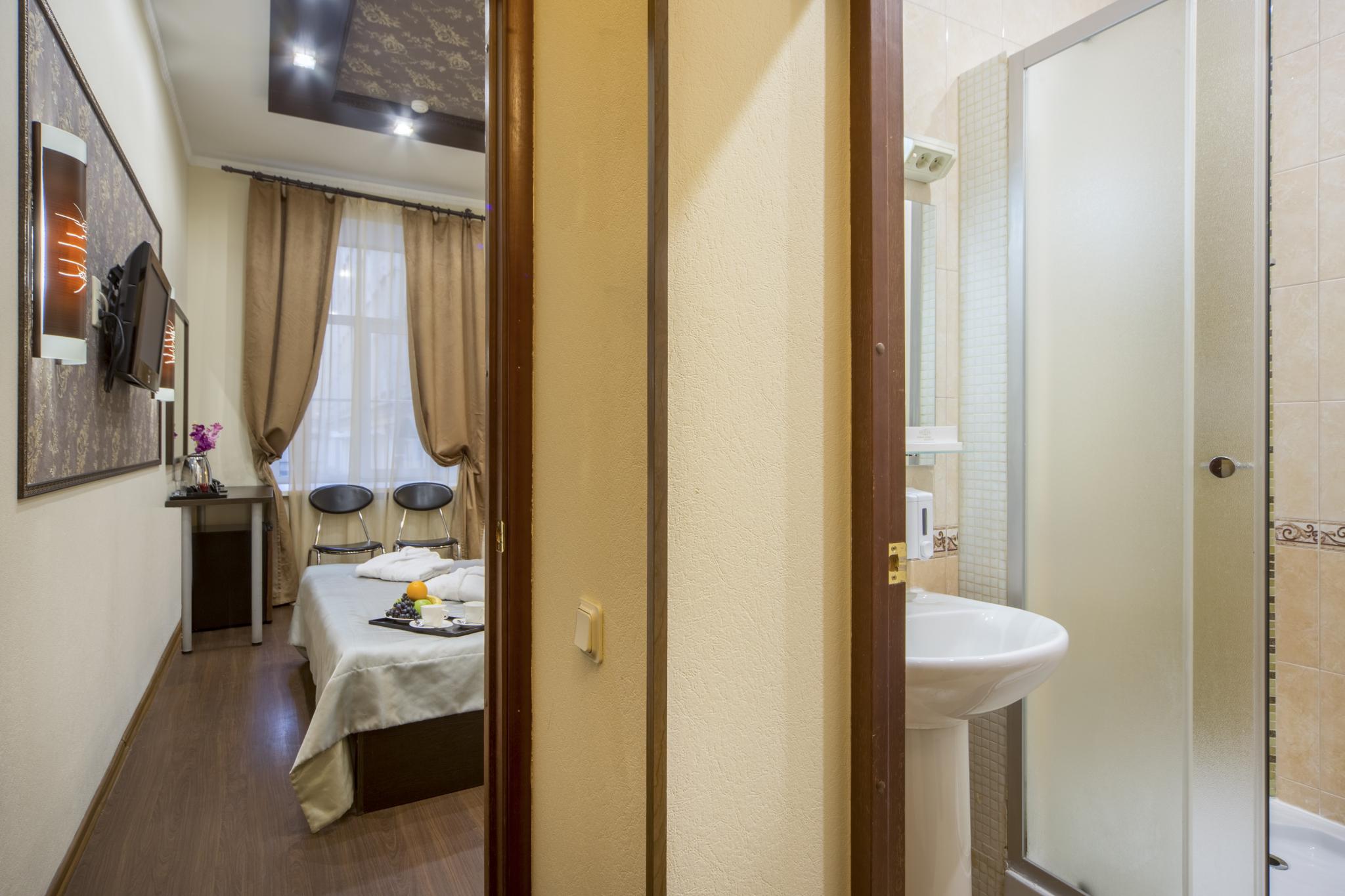 2-местный номер стандарт комфорт с 1 двуспальной кроватью