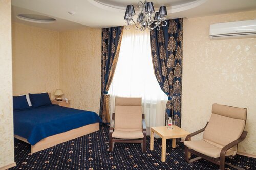 Номер комфорт с 1 двуспальной кроватью (с завтраком)