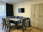 Апартаменты с балконом в 44 Широта