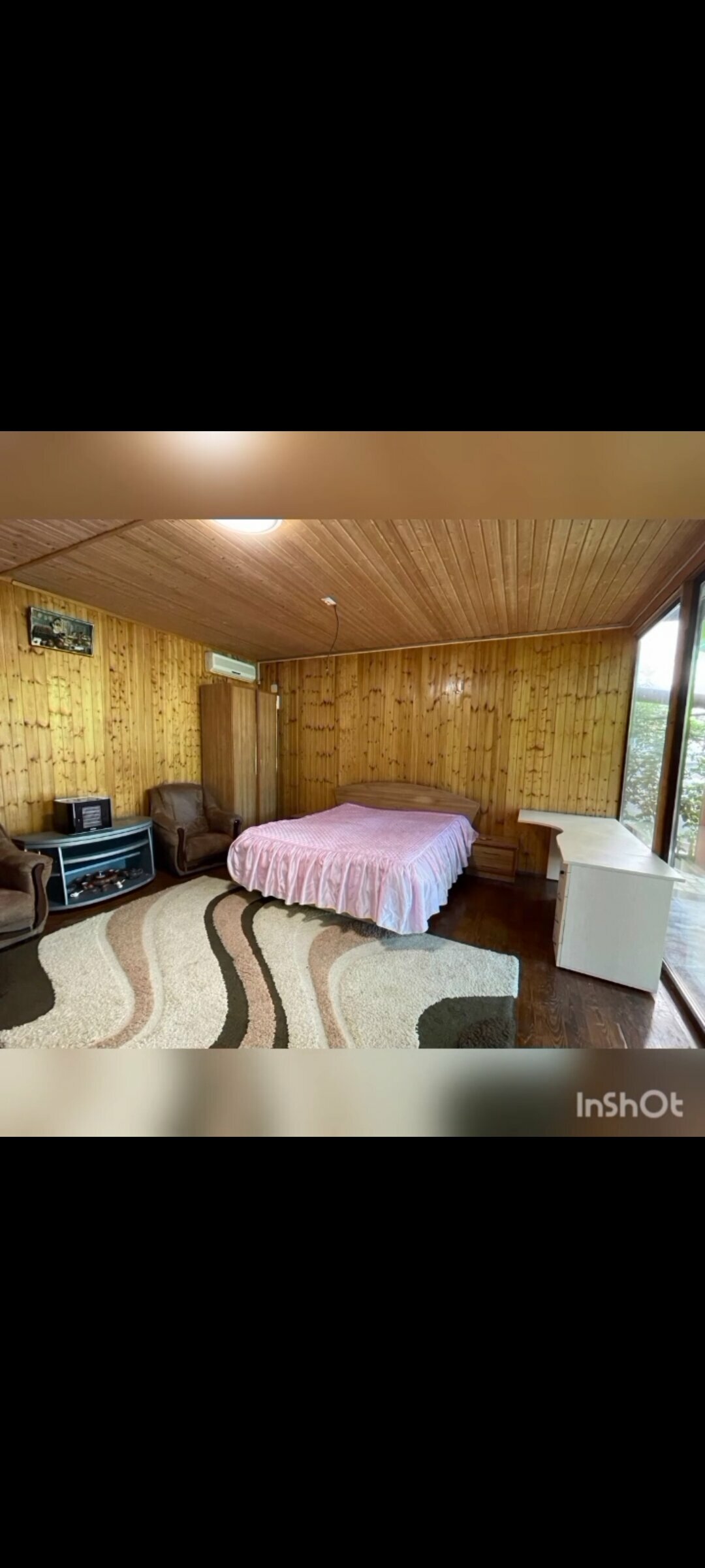 Четырехместный номер с собственной ванной комнатой вне номера