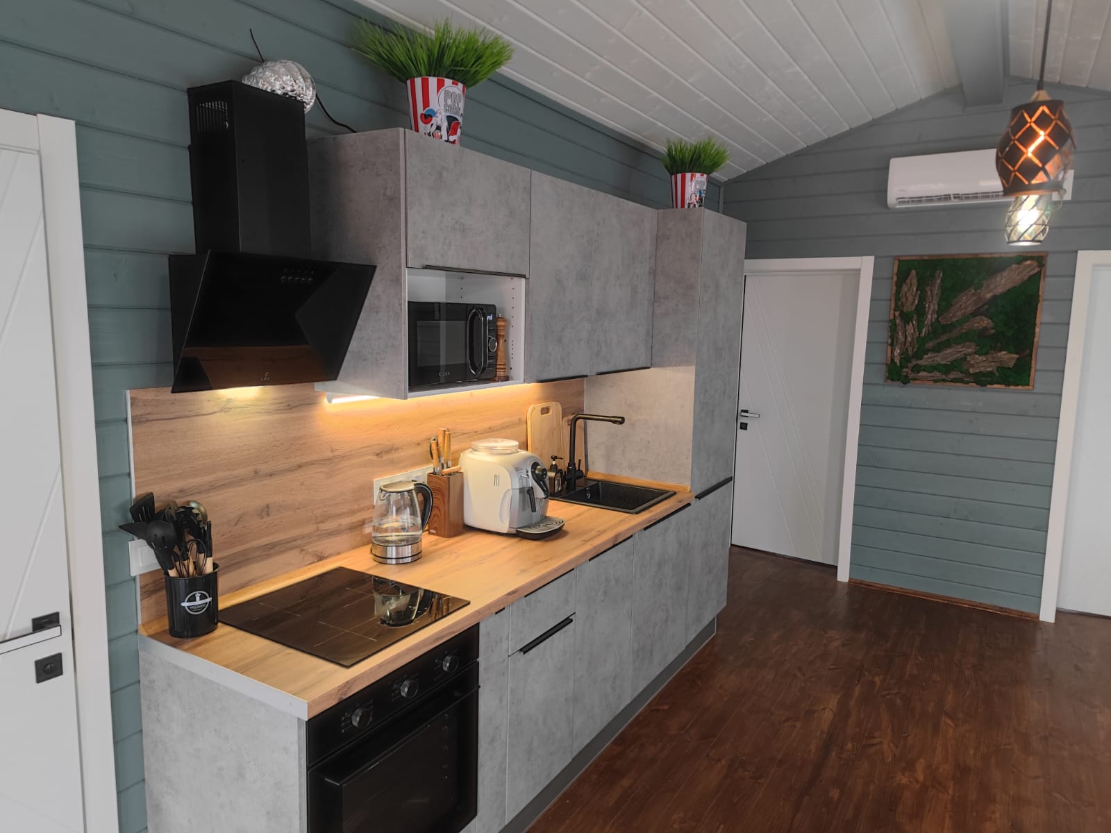 Дом с видом на лес