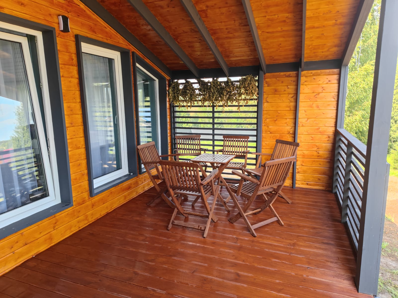 Дом с видом на лес