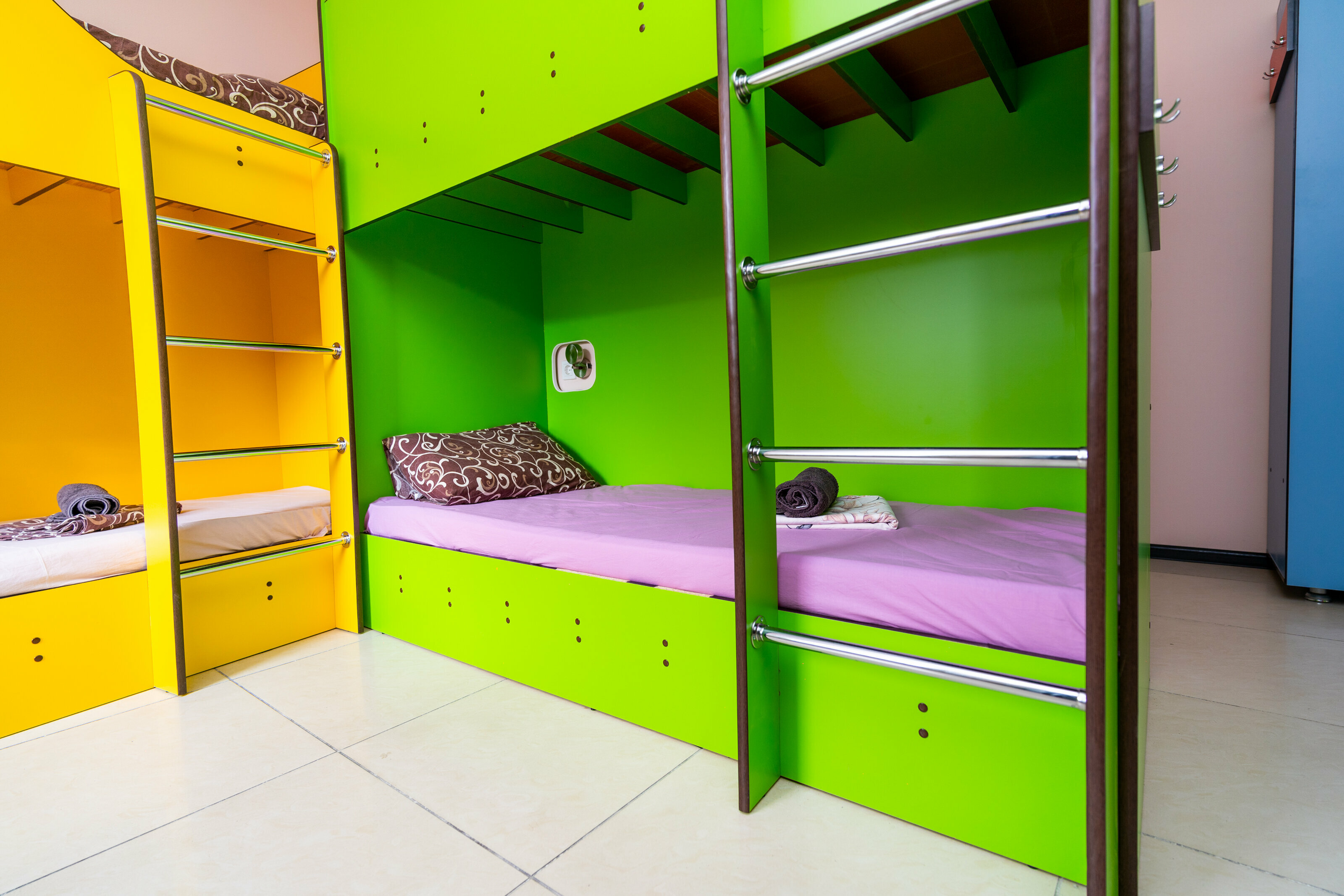 Общий 8-местный номер для мужчин