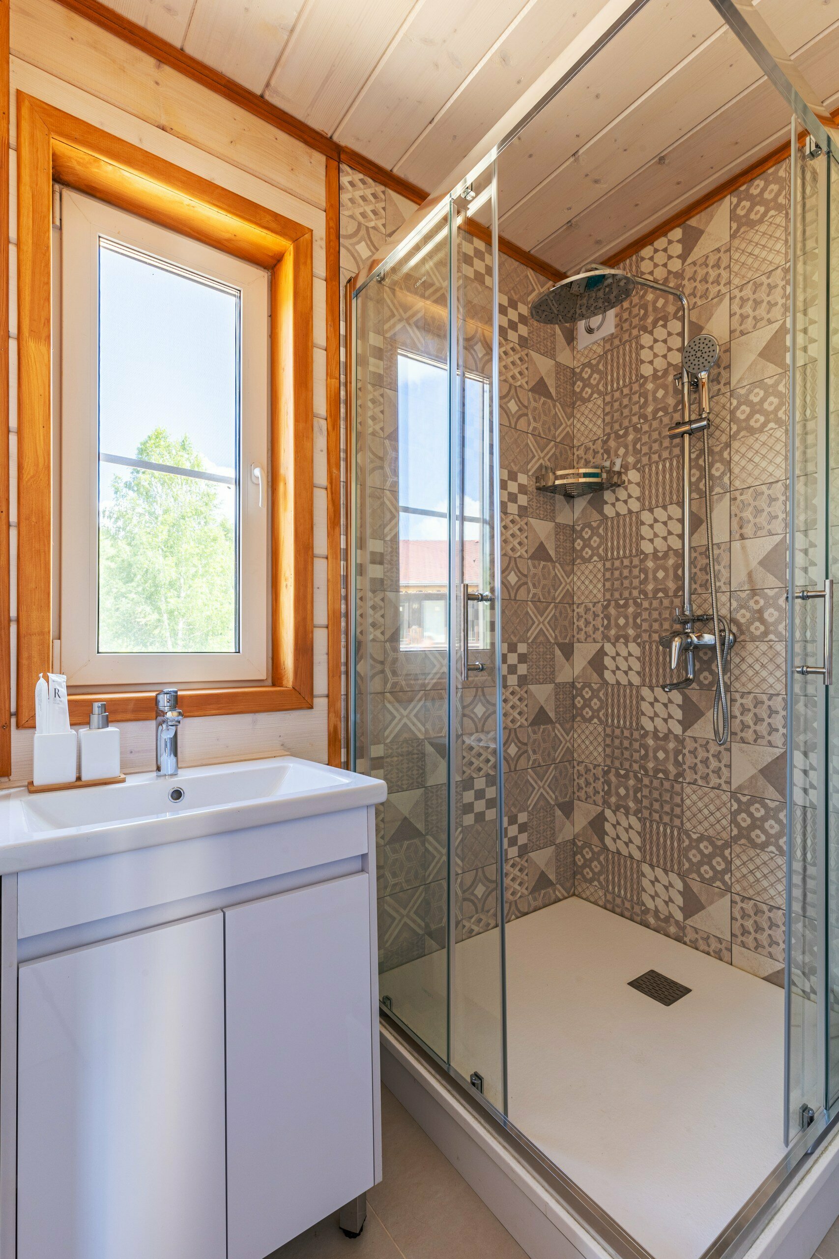 Дом с видом на озеро