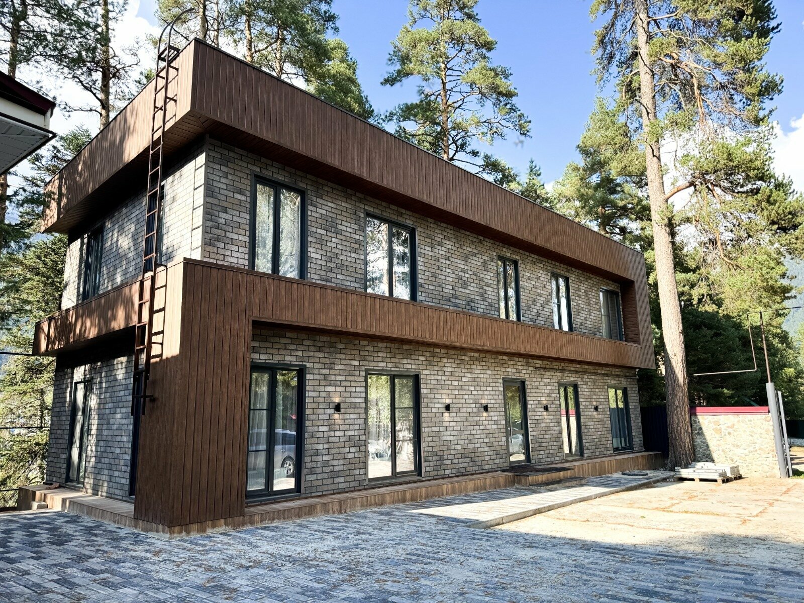 Улучшенные апартаменты