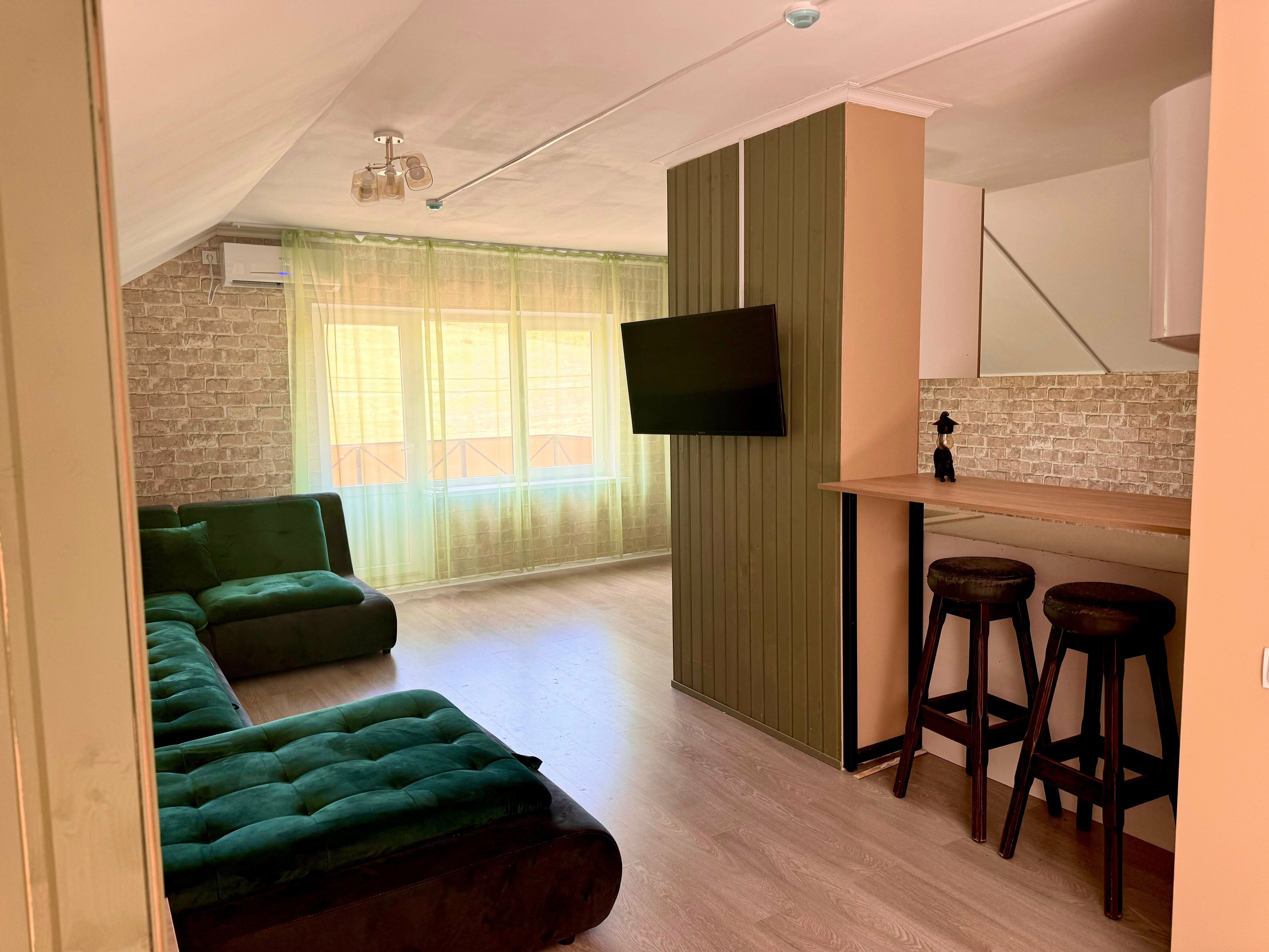 Пентхаус с балконом