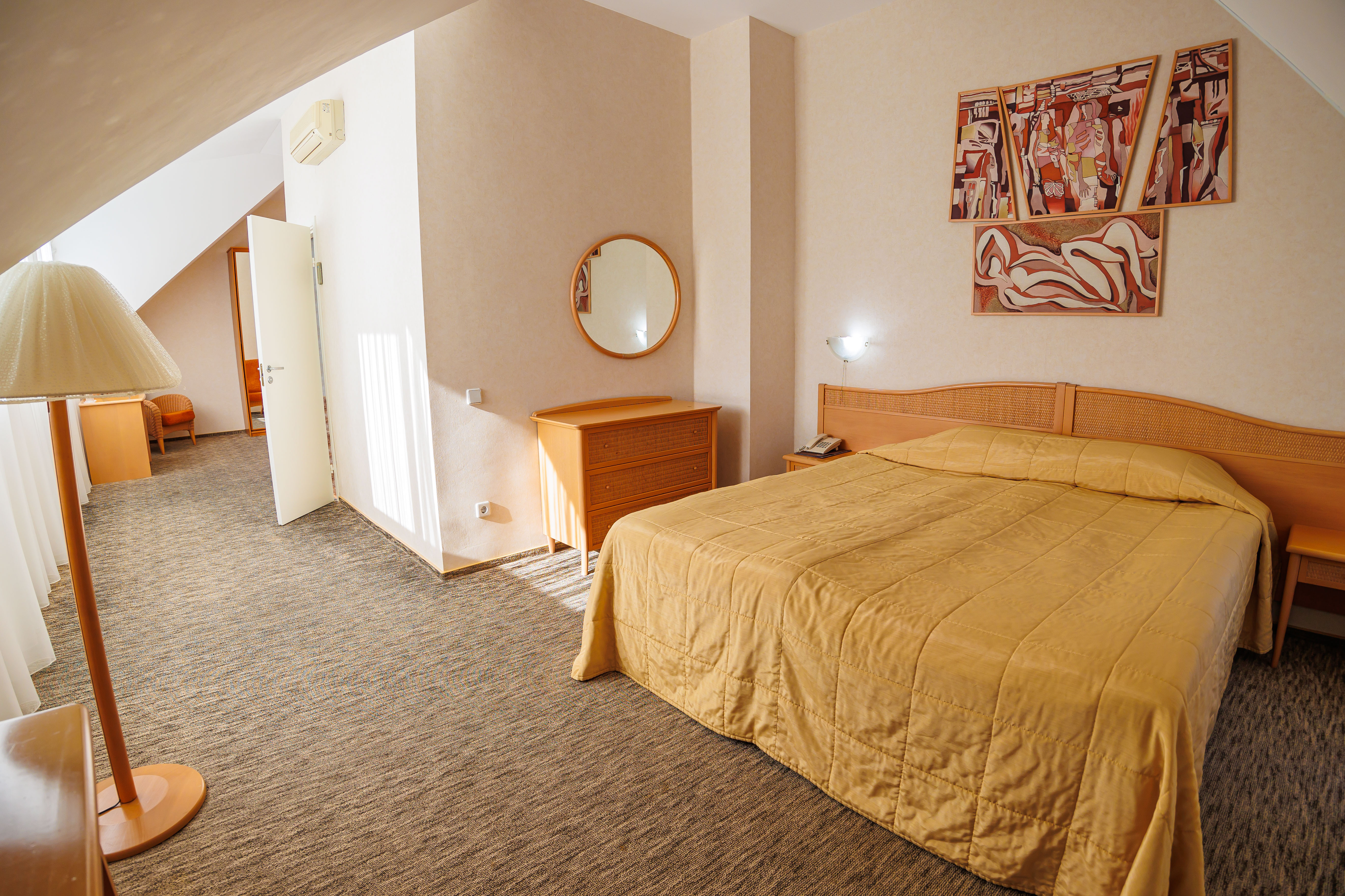 Классический четырехместный номер