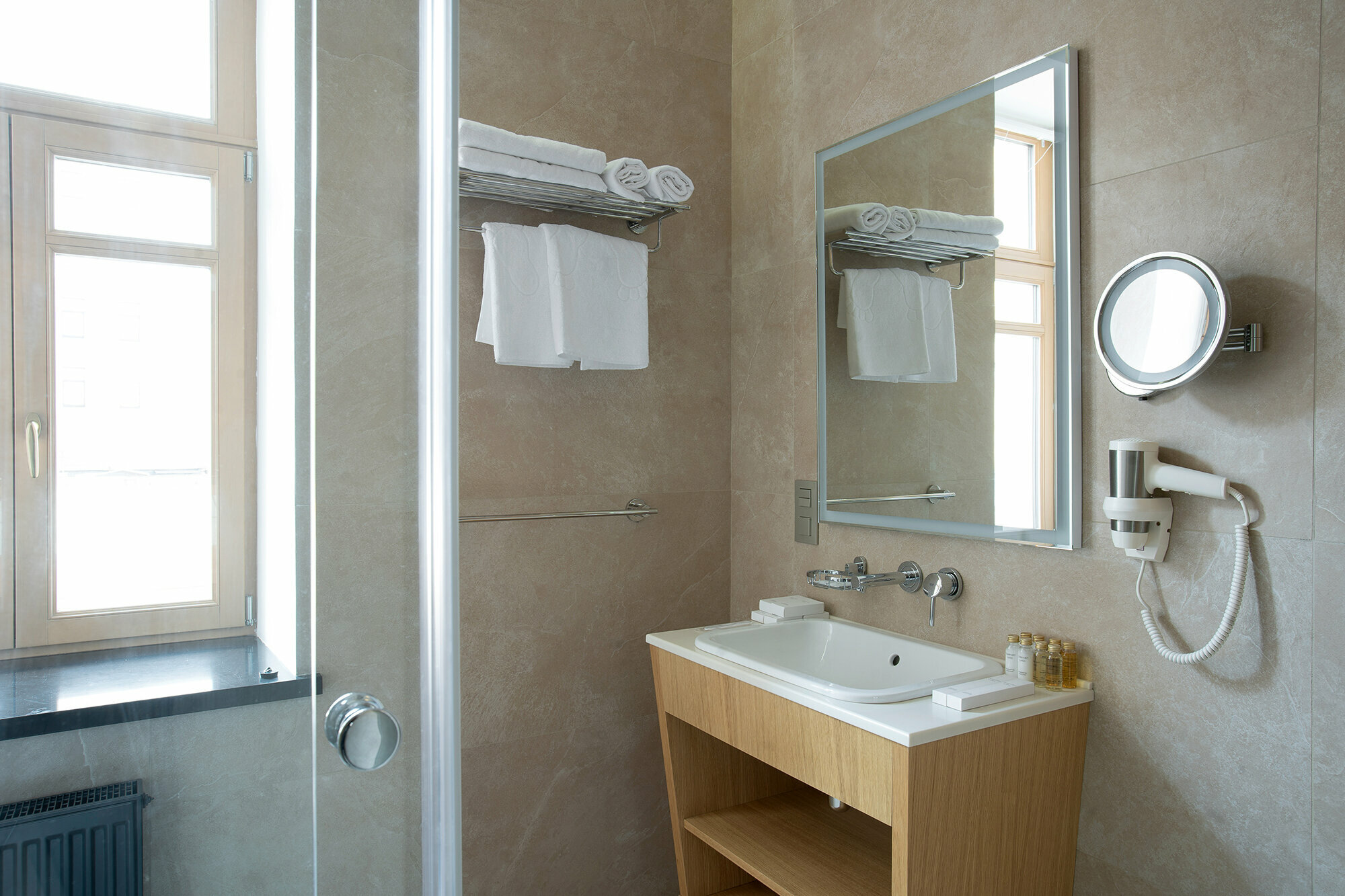 Улучшенный трехместный номер