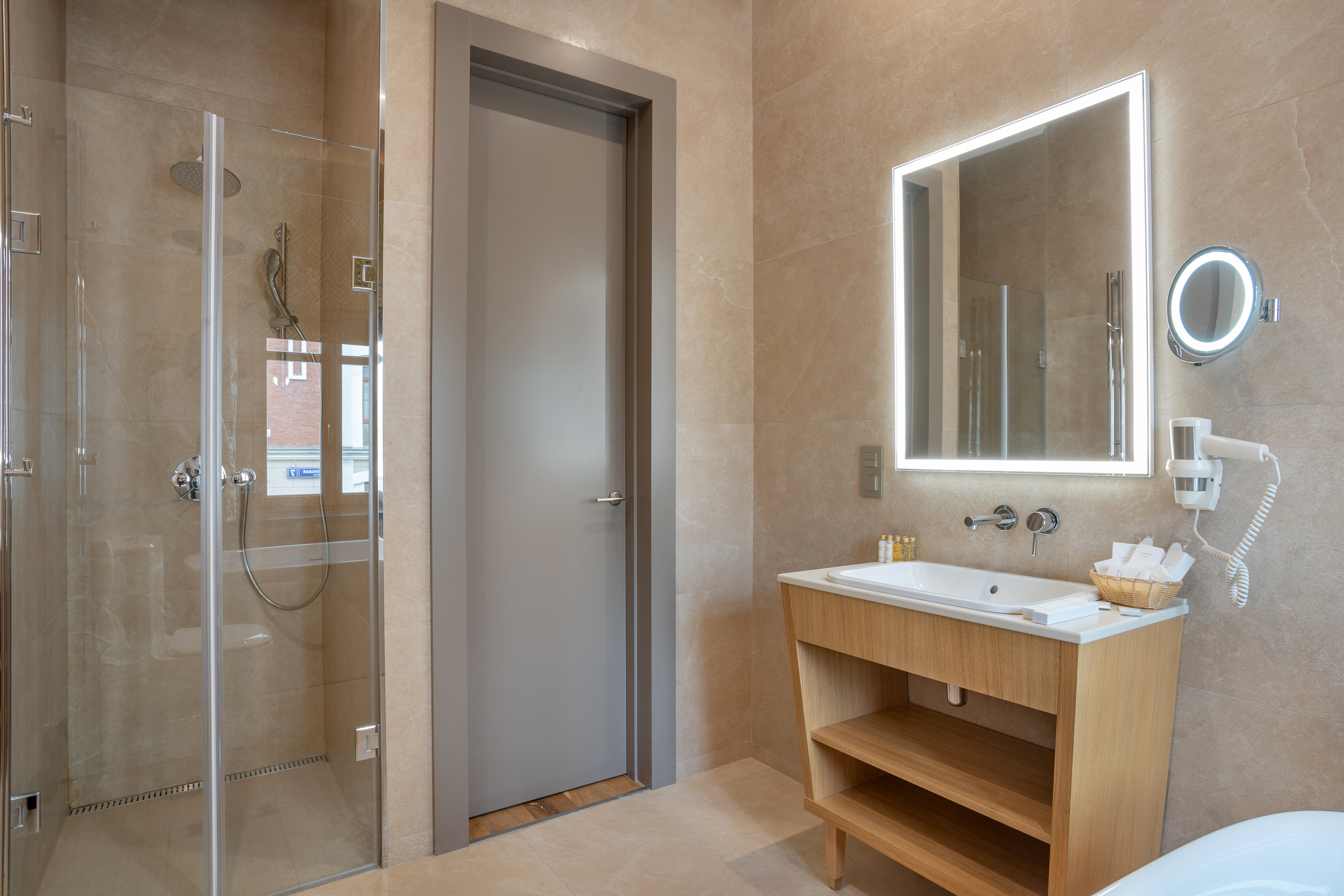 Улучшенный двухместный номер Делюкс с 1 кроватью или 2 отдельными кроватями