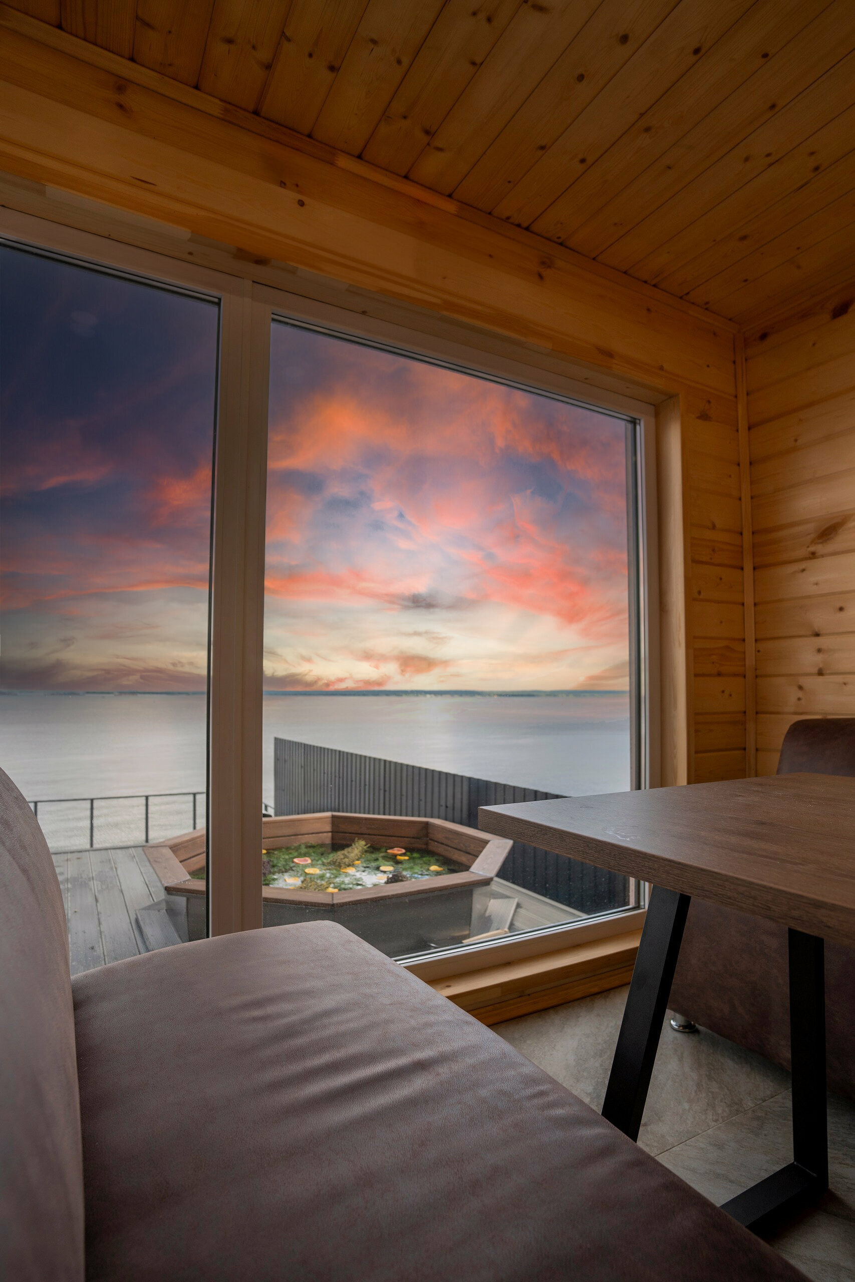 Глэмпинг с террасой, гриль-зоной и панорамным видом на Волгу