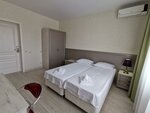 2-местная комната улучшенная с балконом в Orange House