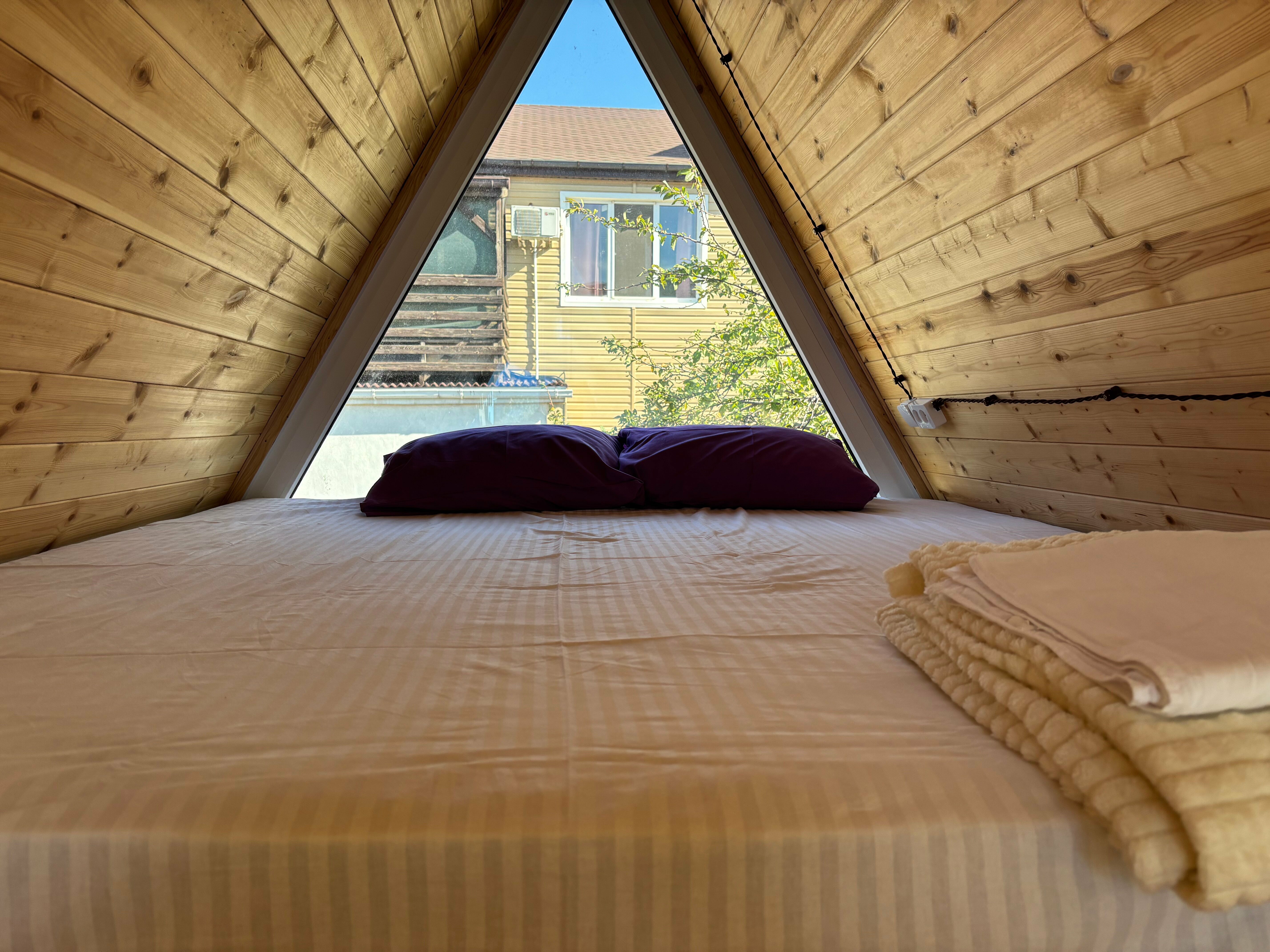 Четырехместный номер с видом на горы