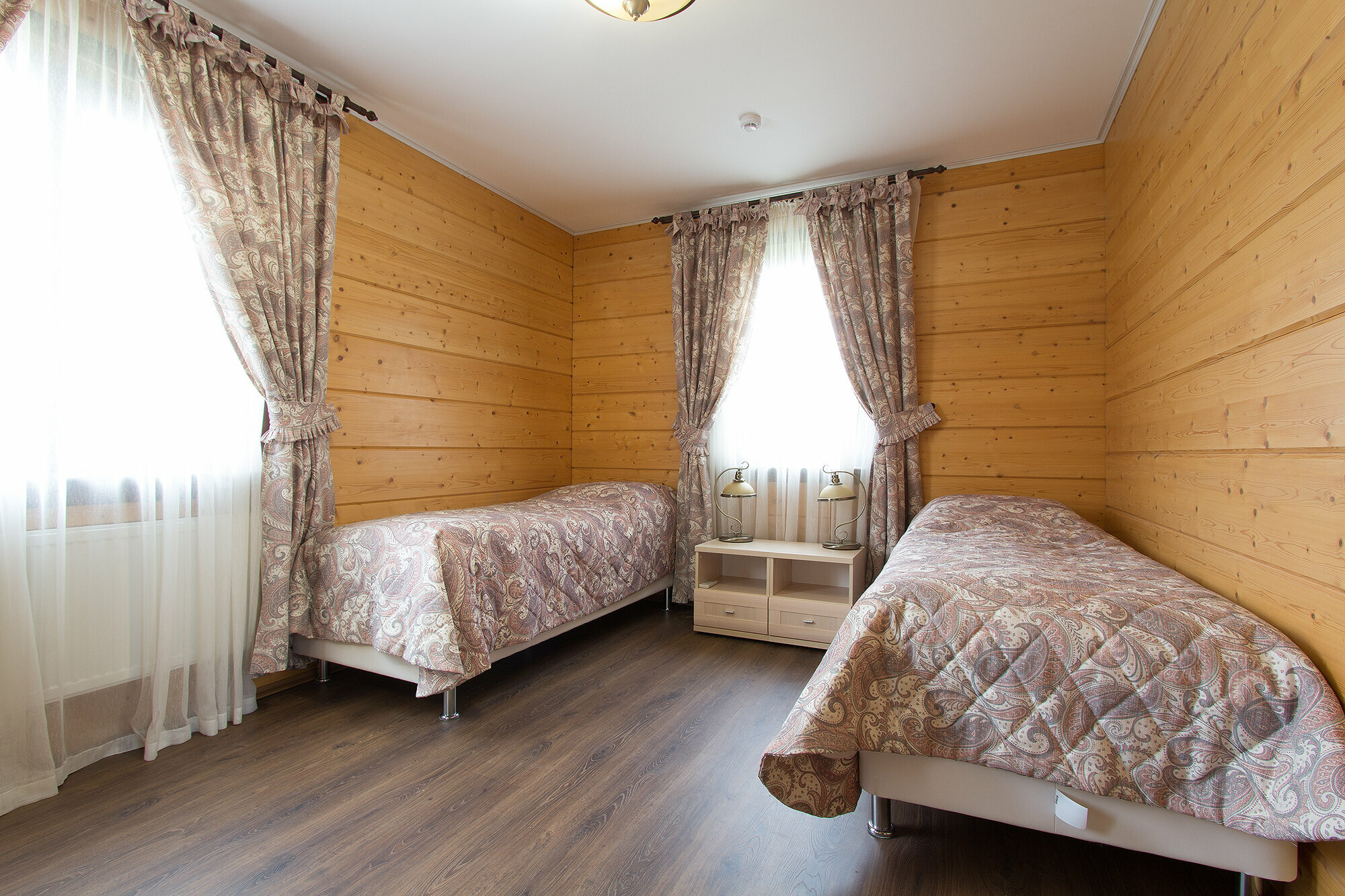 Коттедж с балконом