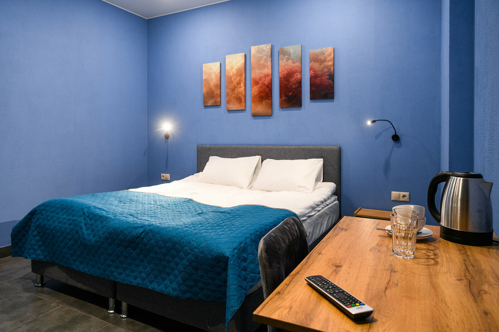 Улучшенный номер с кроватью размера «king-size» или 2 отдельными кроватями без окна