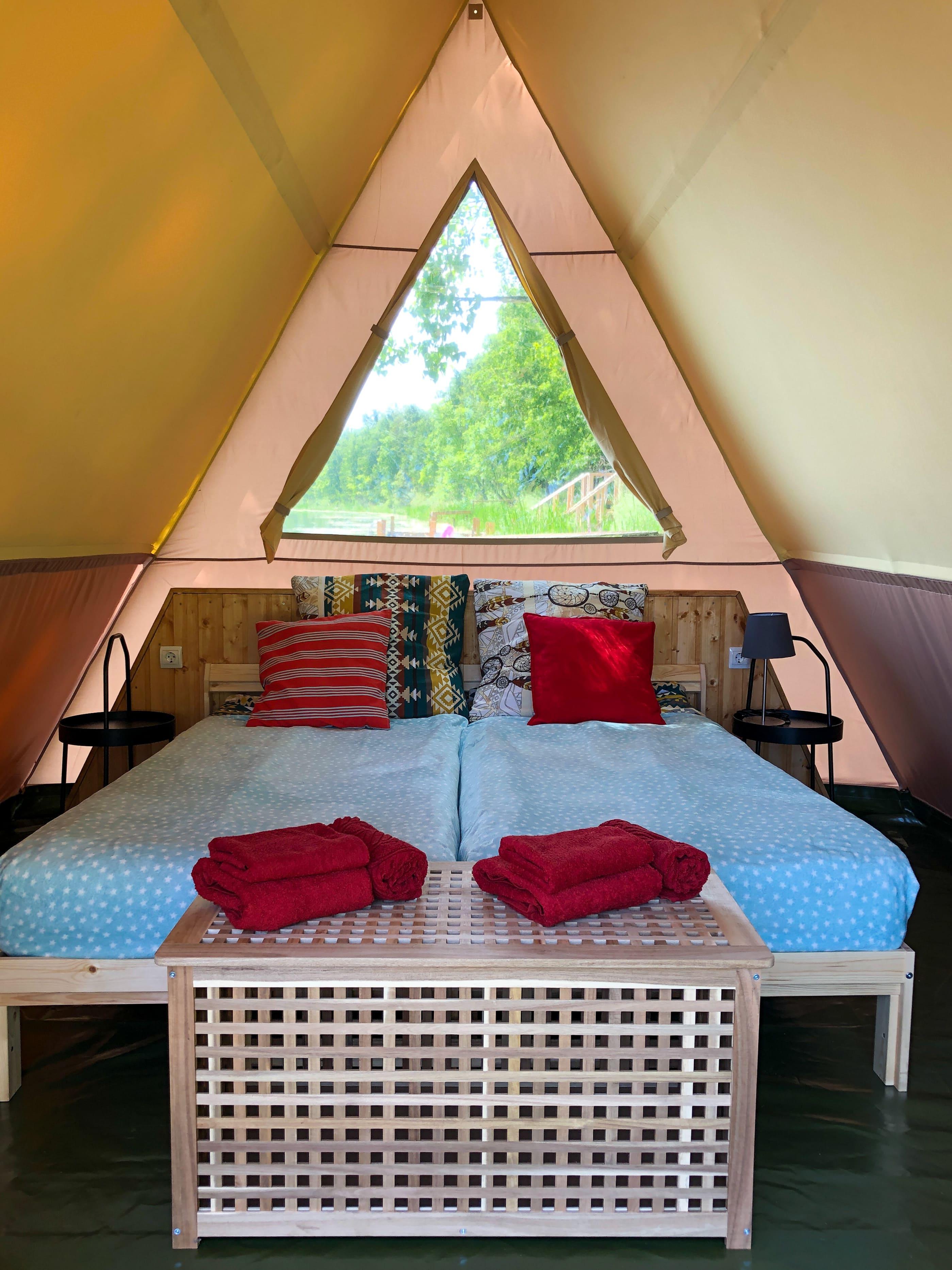 Глэмпинг на воде