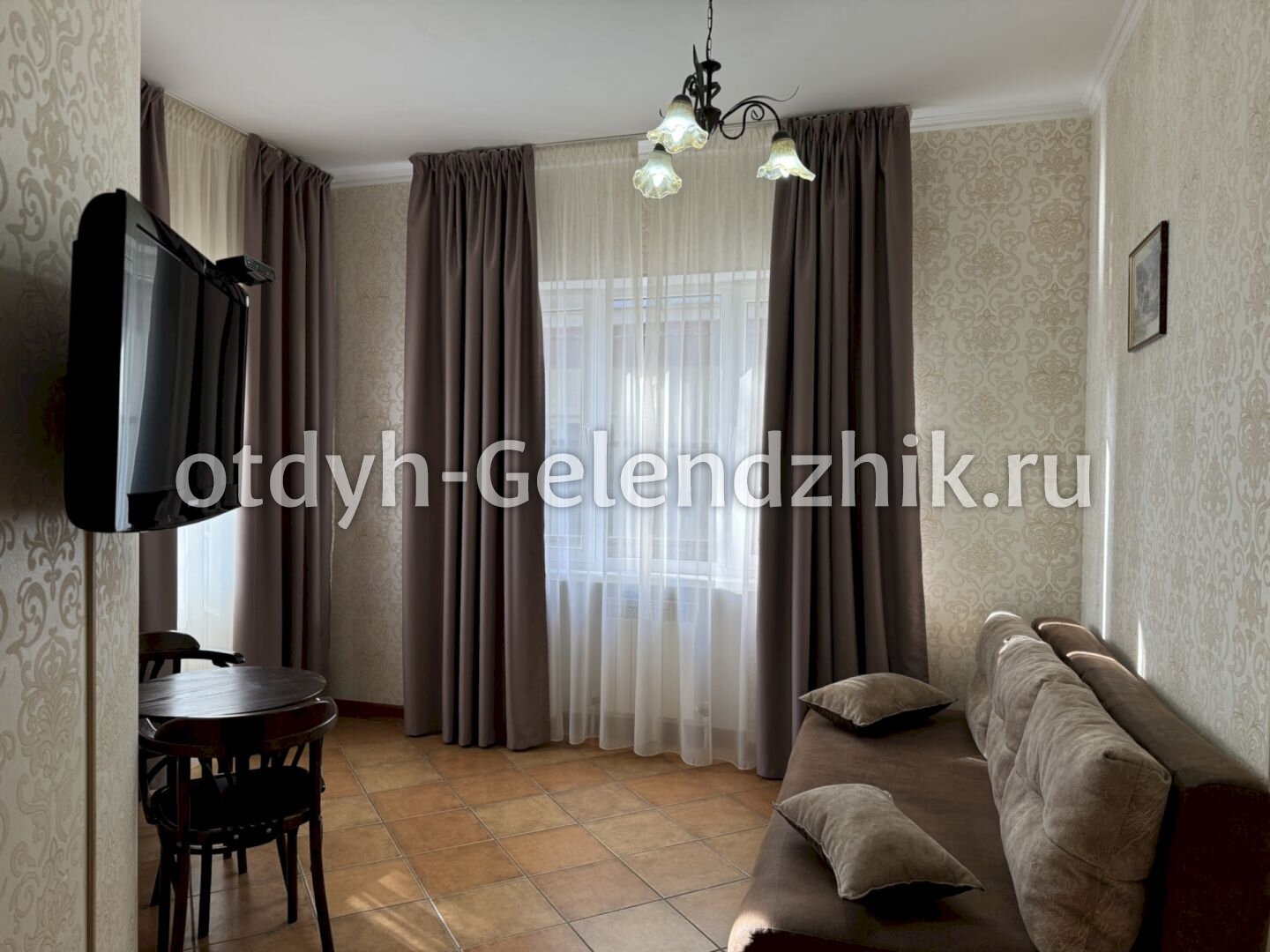 №1 Семейный Двухкомнатный номер с балконом