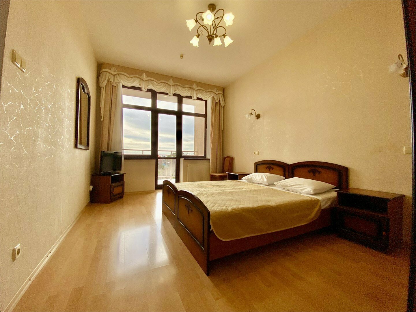 Полулюкс с балконом