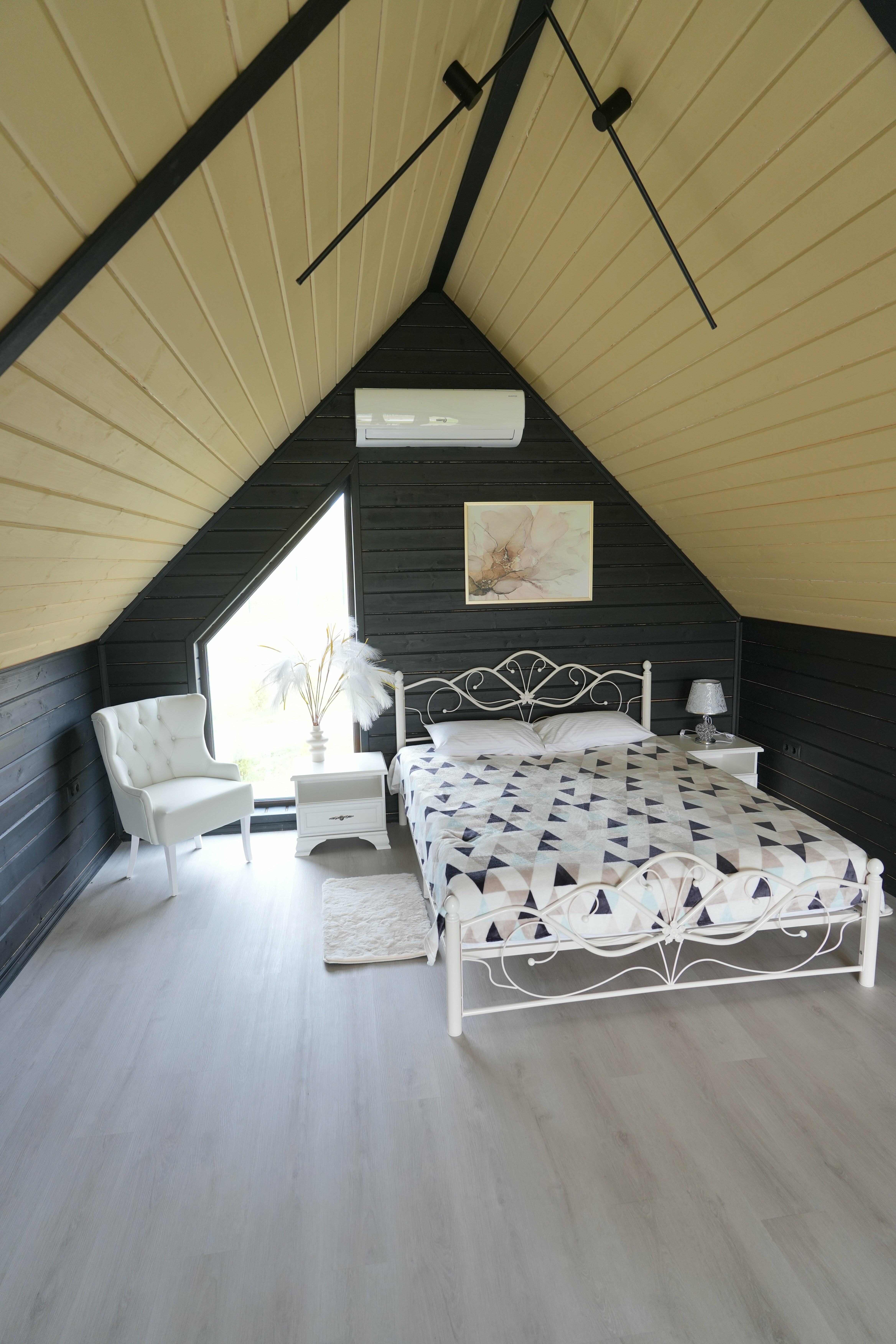 House Кремовый