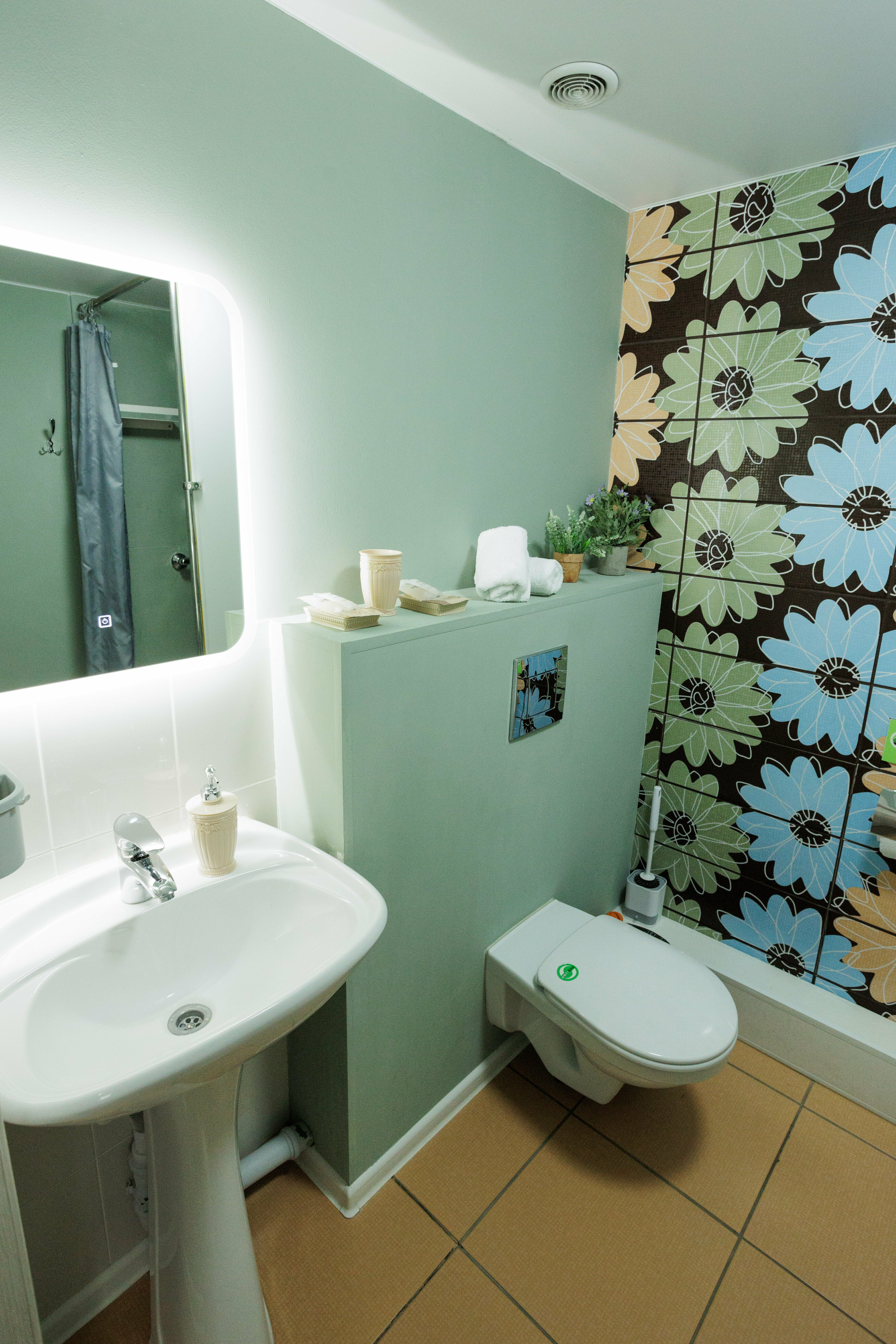 Стандартный номер с  двуспальной кроватью и балконом