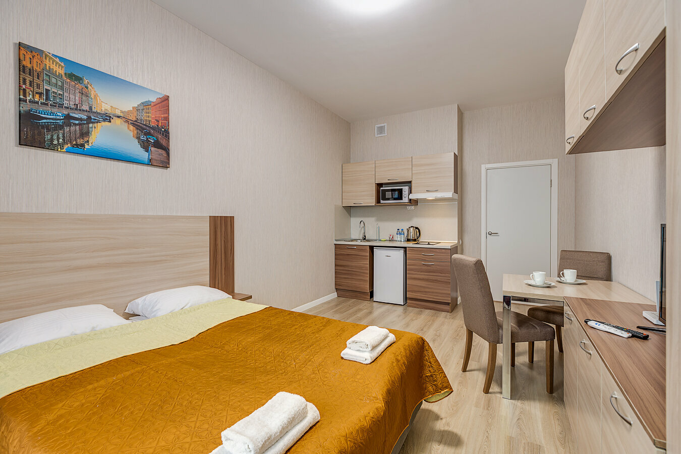 Апартаменты с балконом