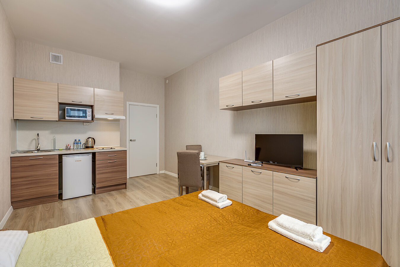 Апартаменты с балконом