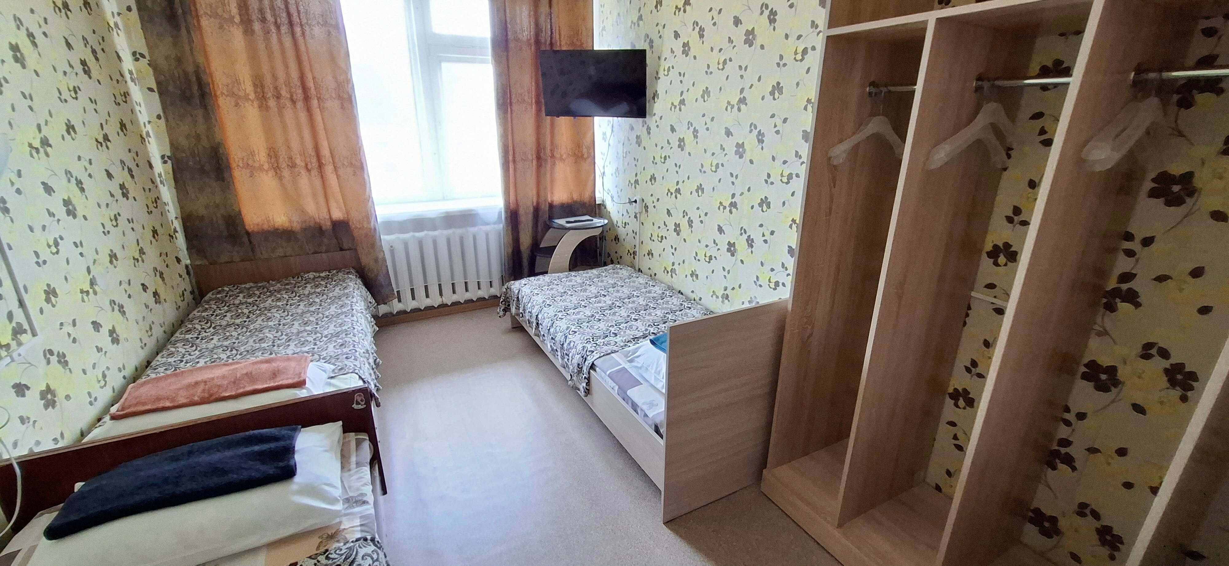 Кровать в общем 8-местном номере