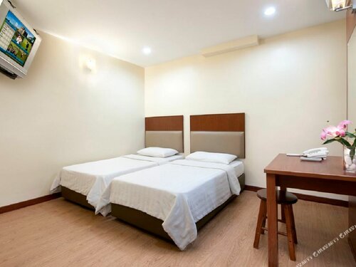 Standard Twin Room(No Window) в Fenix Inn