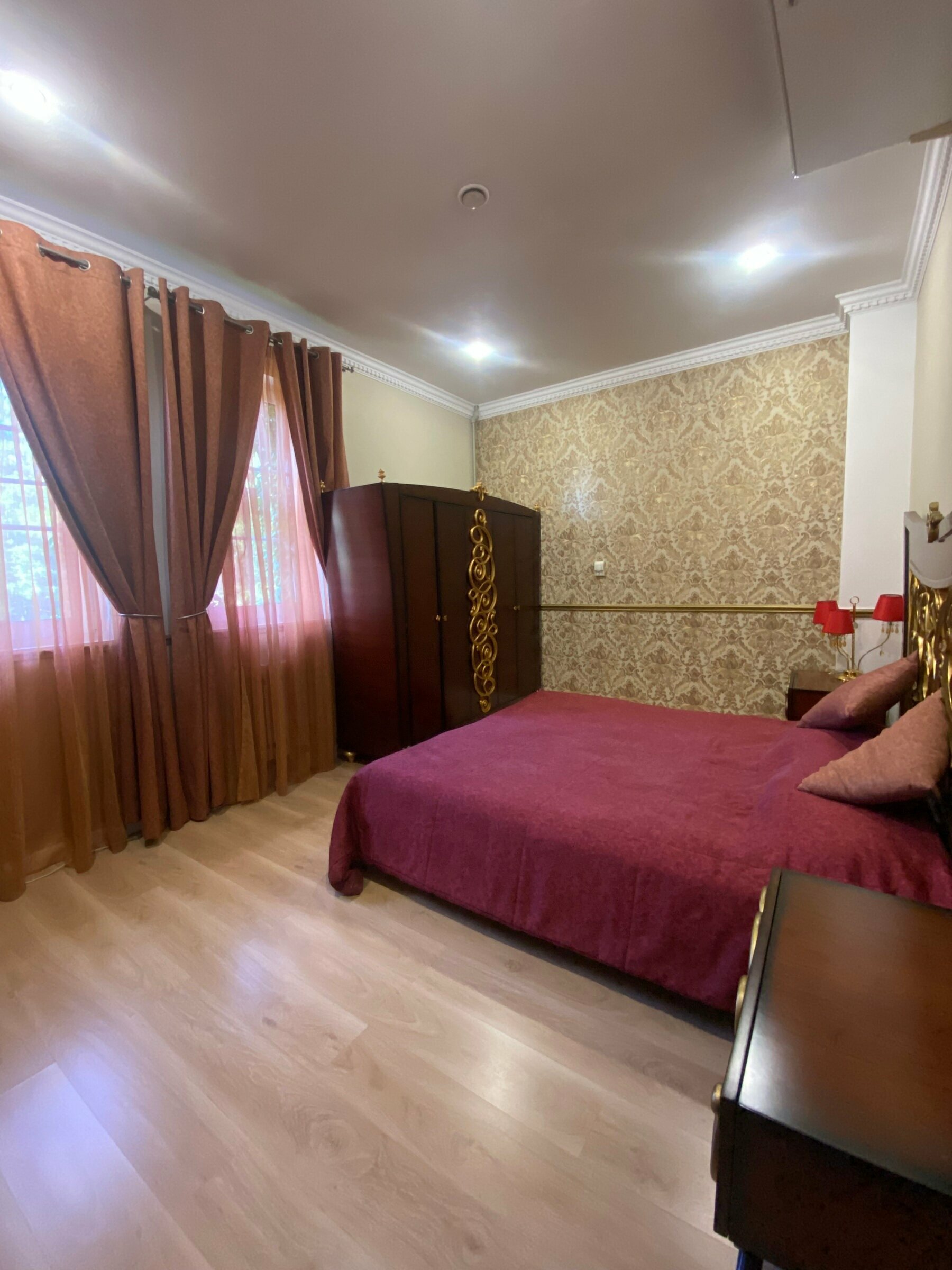 Двухуровневый четырехместный номер